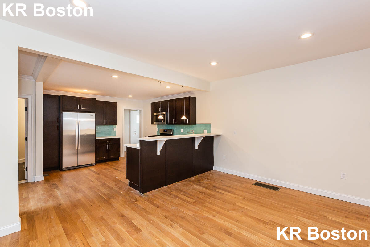 51 Fulton St, Medford