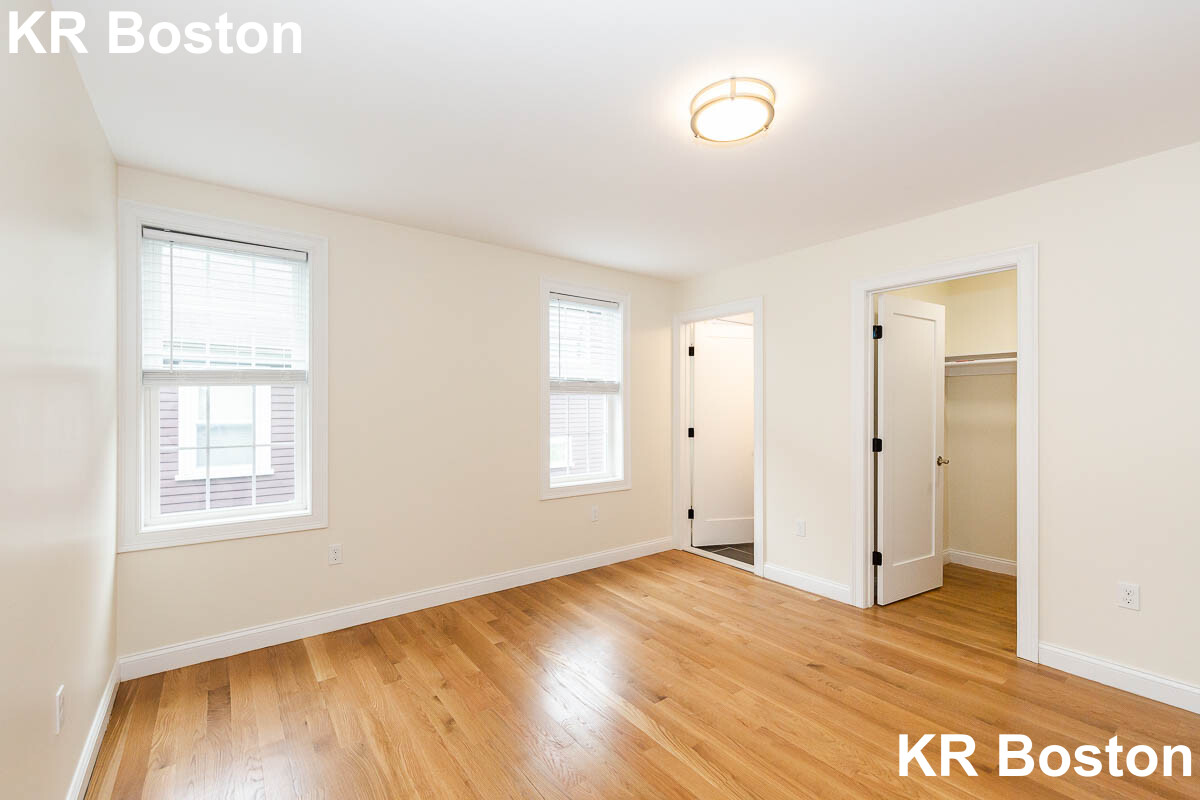 51 Fulton St, Medford