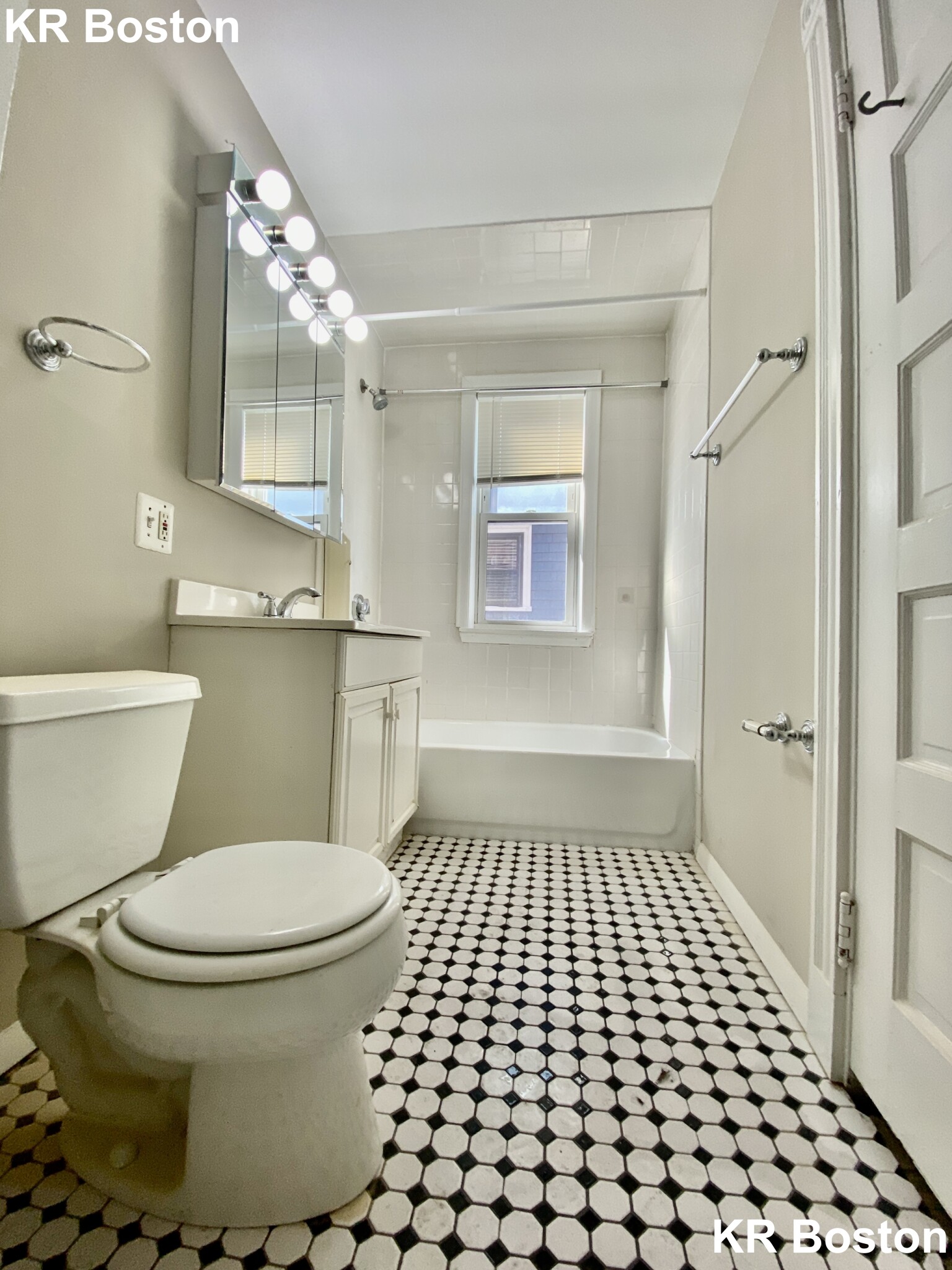 10 Cambridge Ter, Porter Square