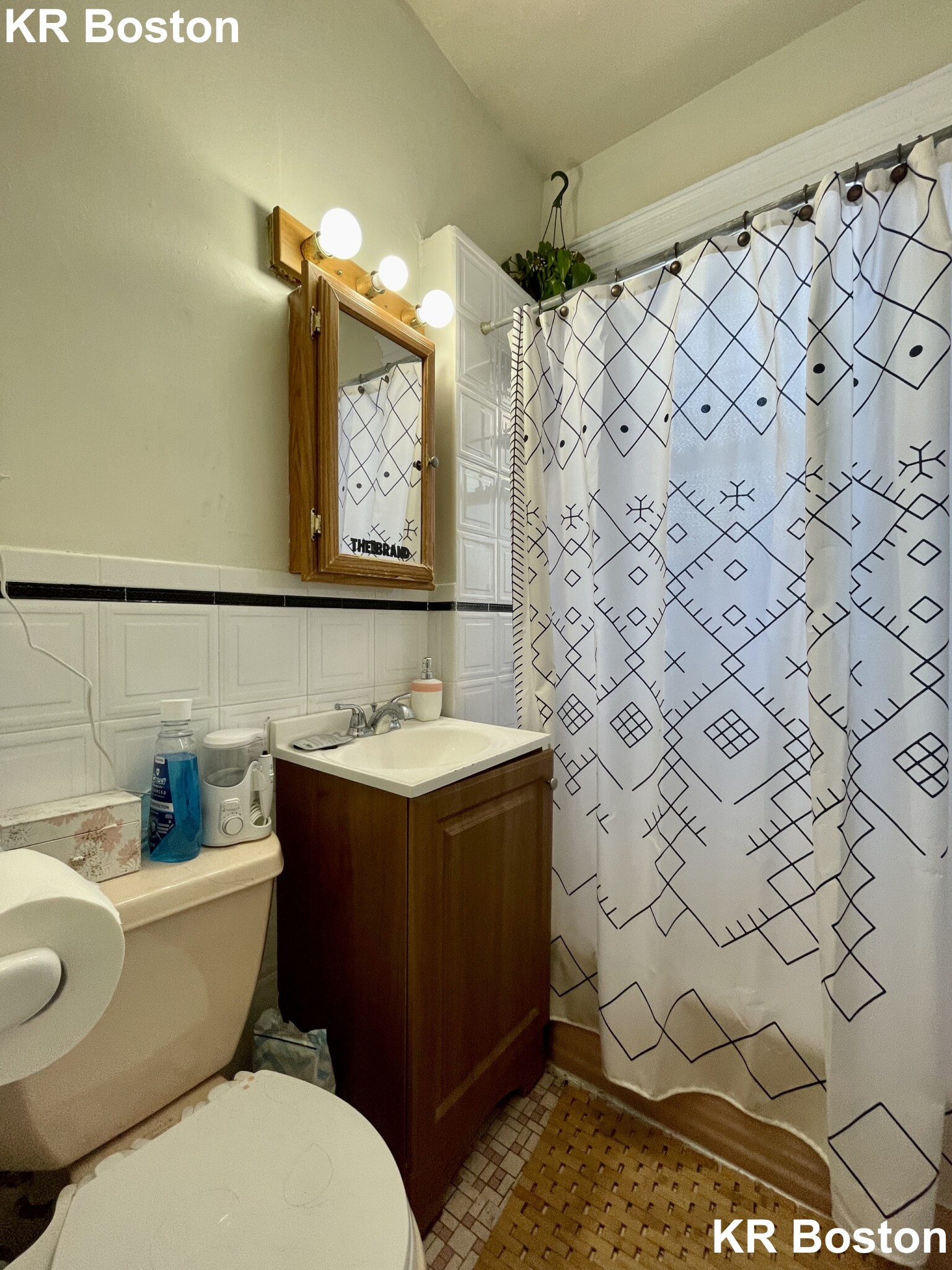 3 bed, 1 bath apartment for rent at 1414 Commonwealth Ave Unit 11, Brighton — photo 5 of 13