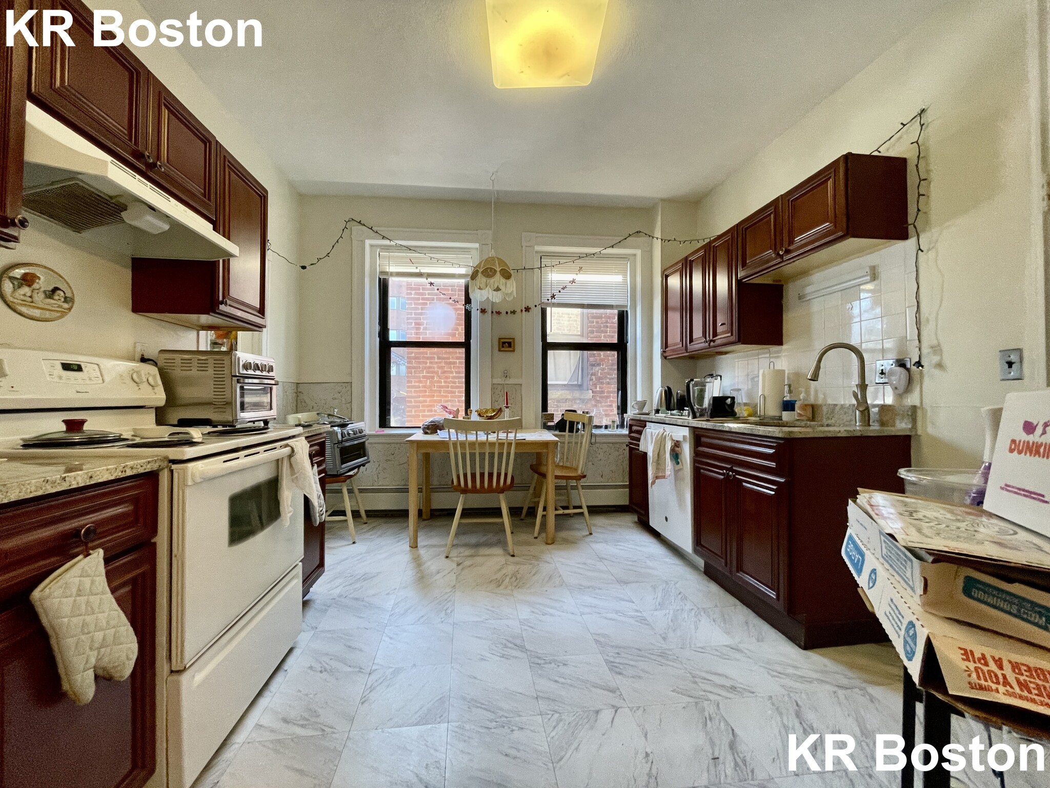 1422 Commonwealth Ave, Brighton