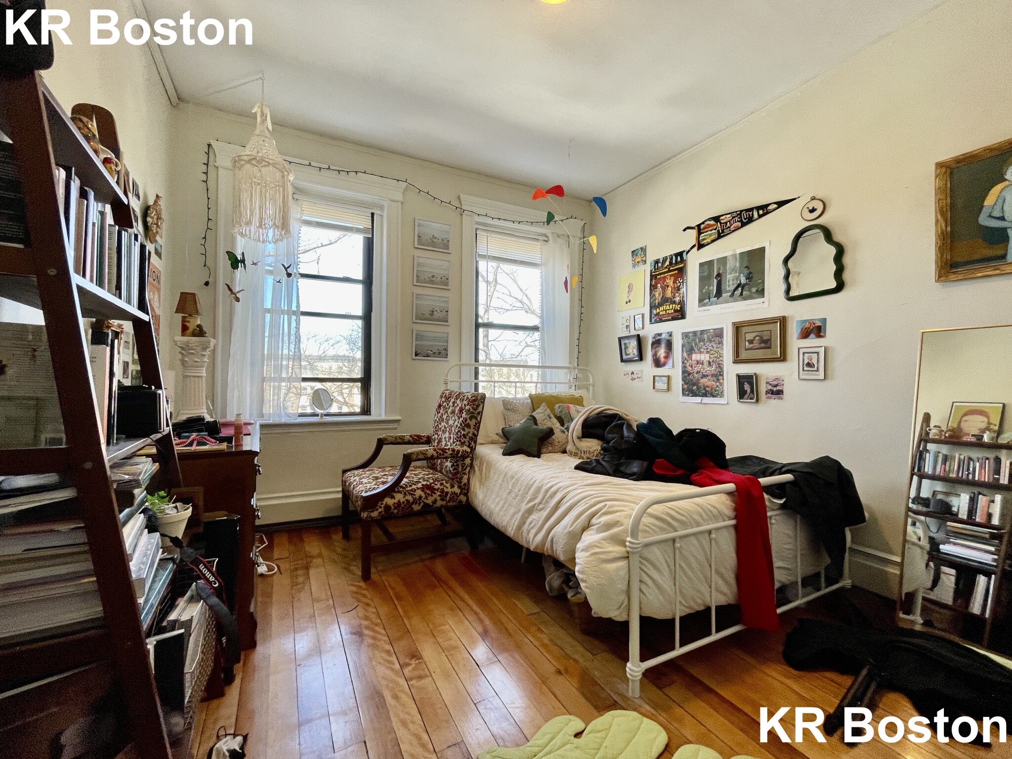 1422 Commonwealth Ave, Brighton