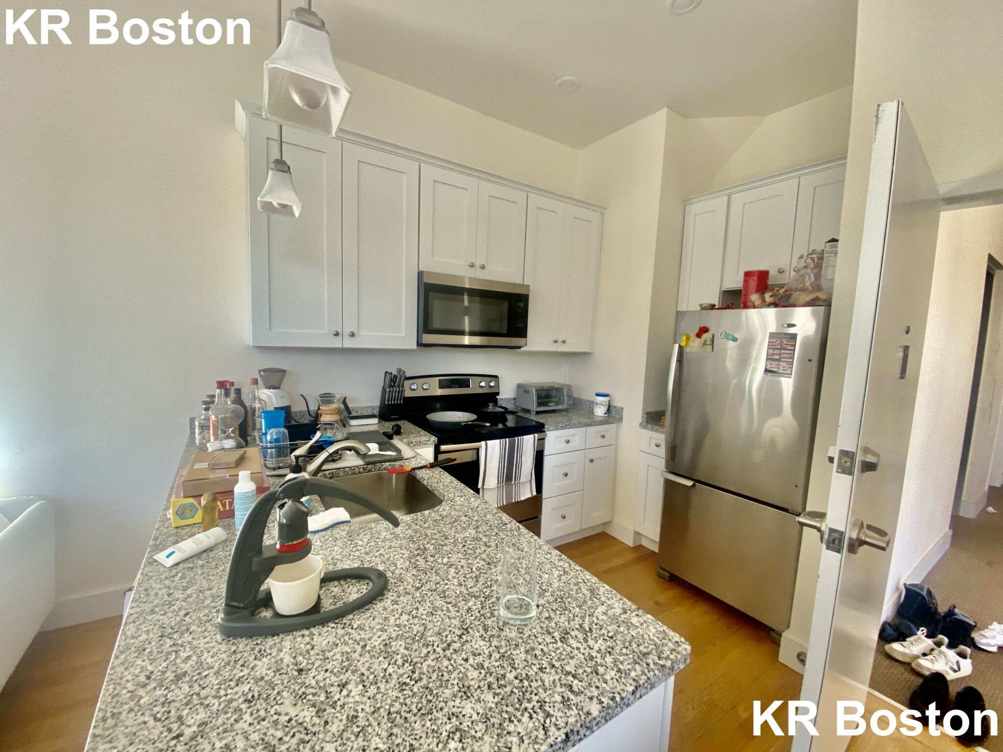 877 Beacon St, Fenway