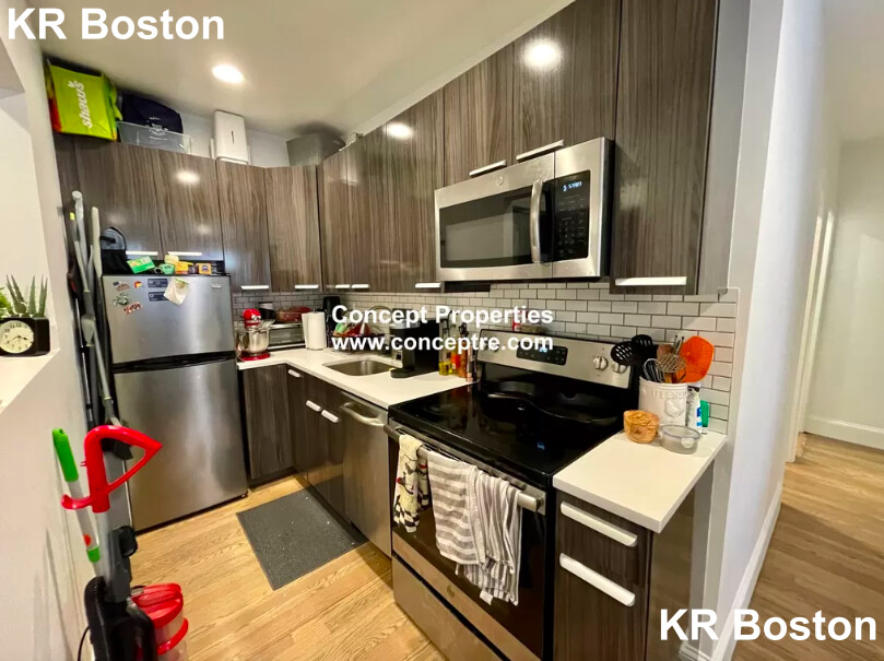 19 Peterborough St, Fenway