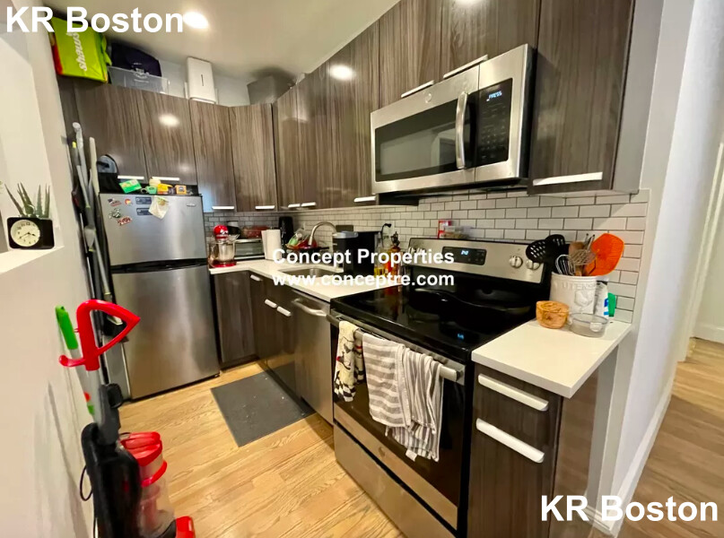 19 Peterborough St, Fenway