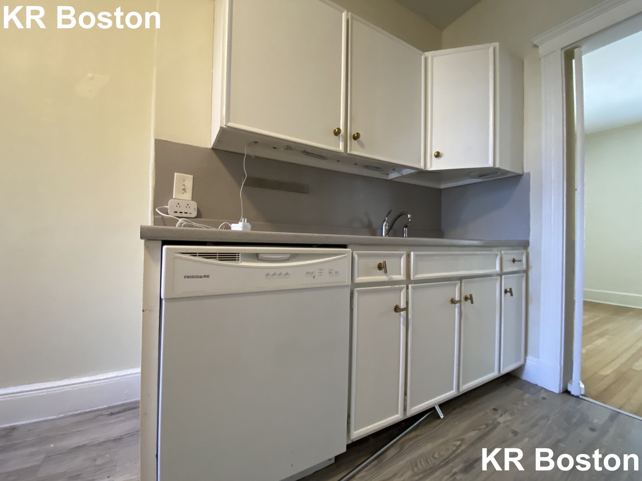 18 Alton Pl, Coolidge Corner