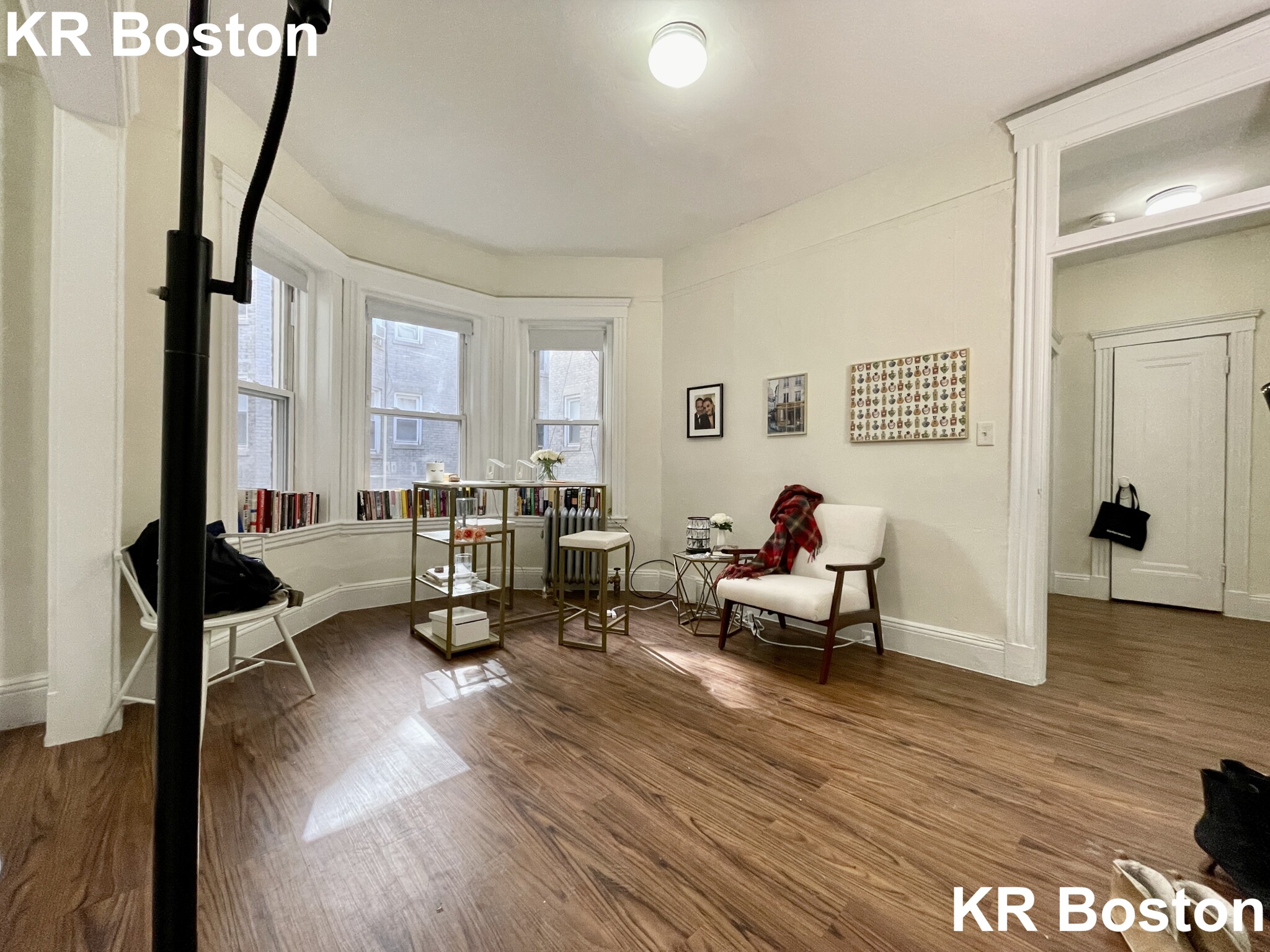 Studio bed, 1 bath apartment for rent at 1187 Boylston St Unit 7, Fenway — photo 3 of 6