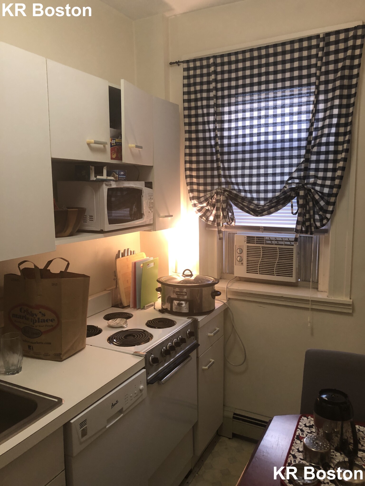 1669 Commonwealth Ave, Brighton