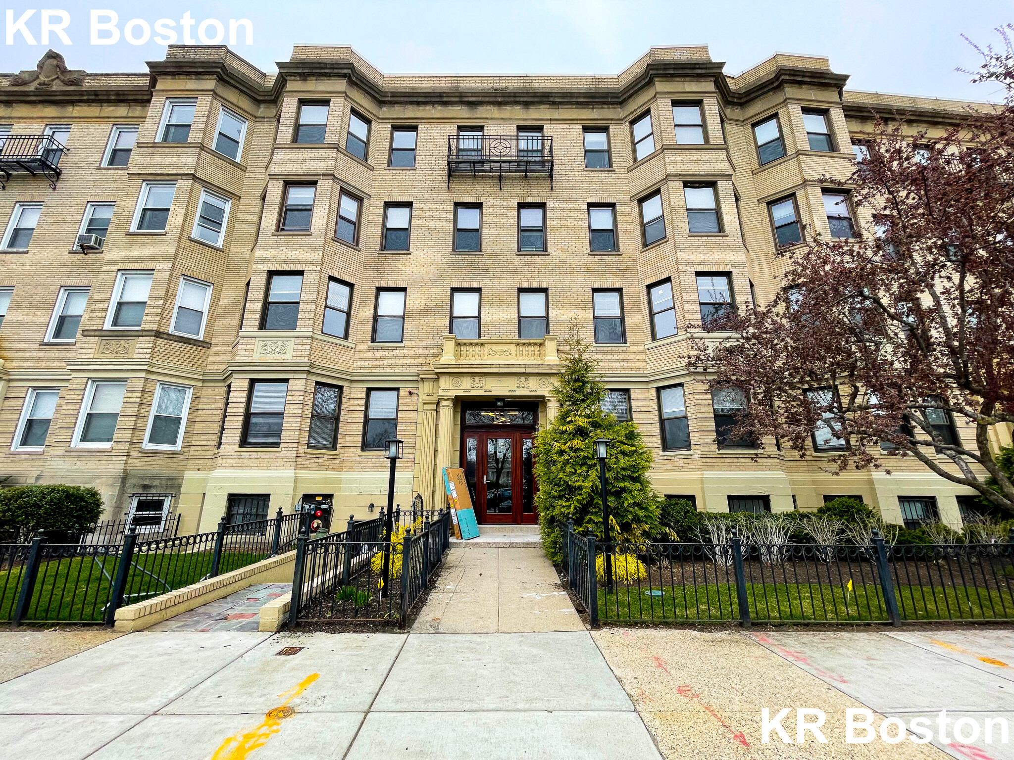 77 & 81 Park Dr, Fenway