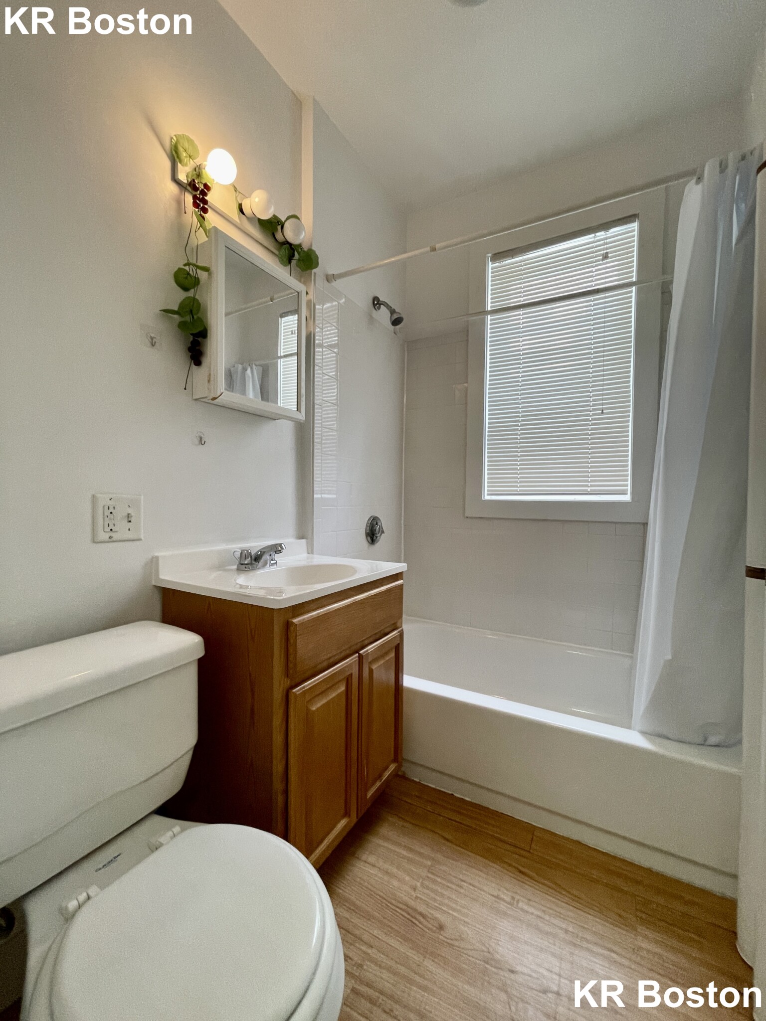 1175 Boylston St, Fenway