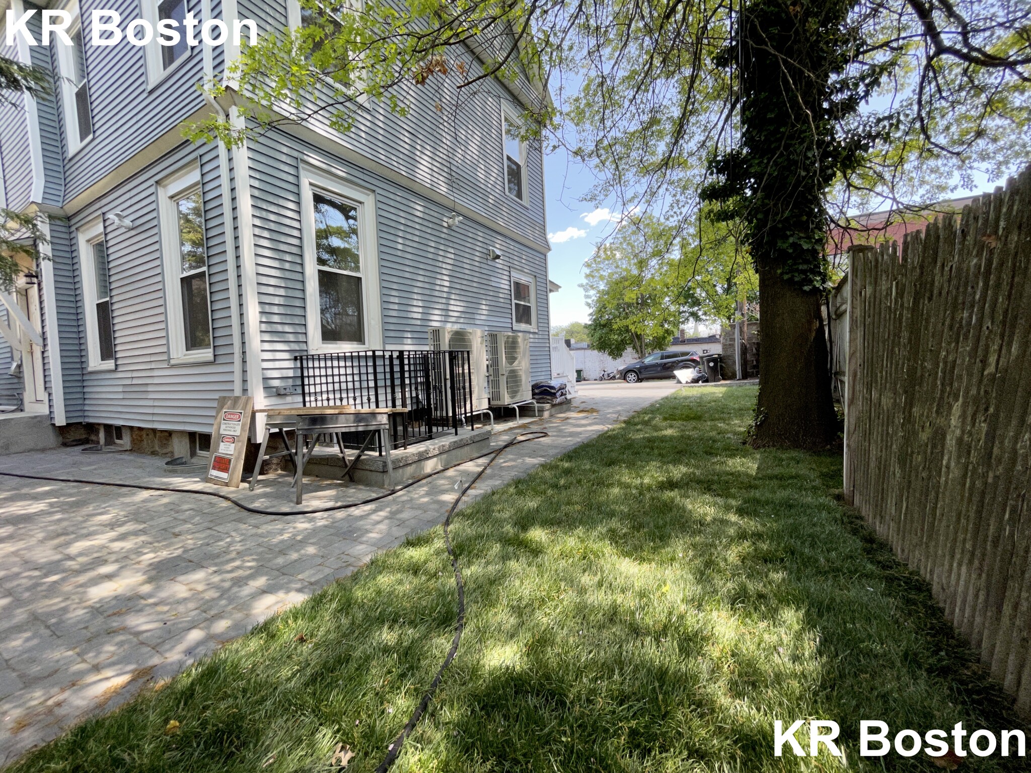 12 Harris St, Coolidge Corner