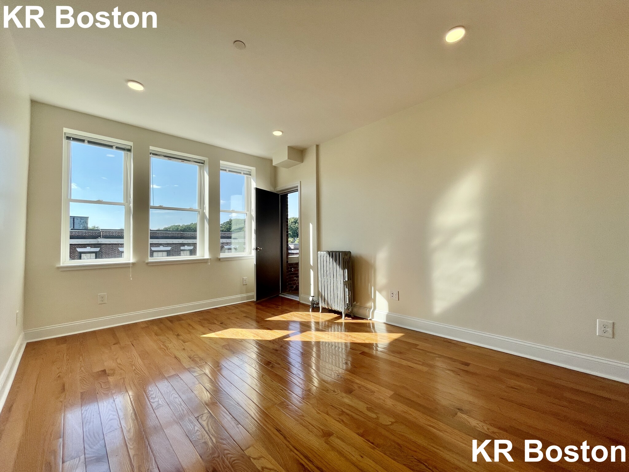 123 Sutherland Rd, Fenway