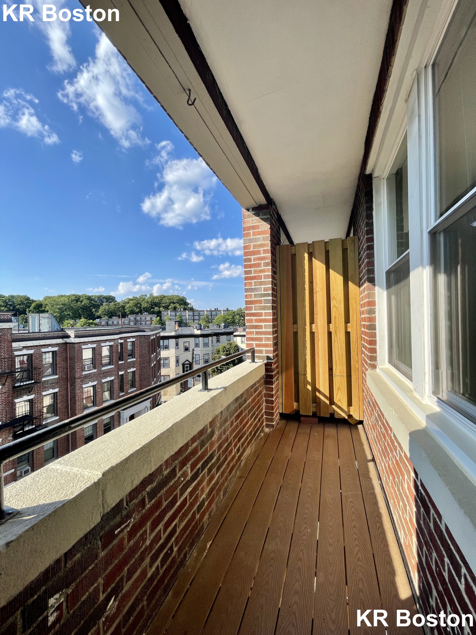 123 Sutherland Rd, Fenway