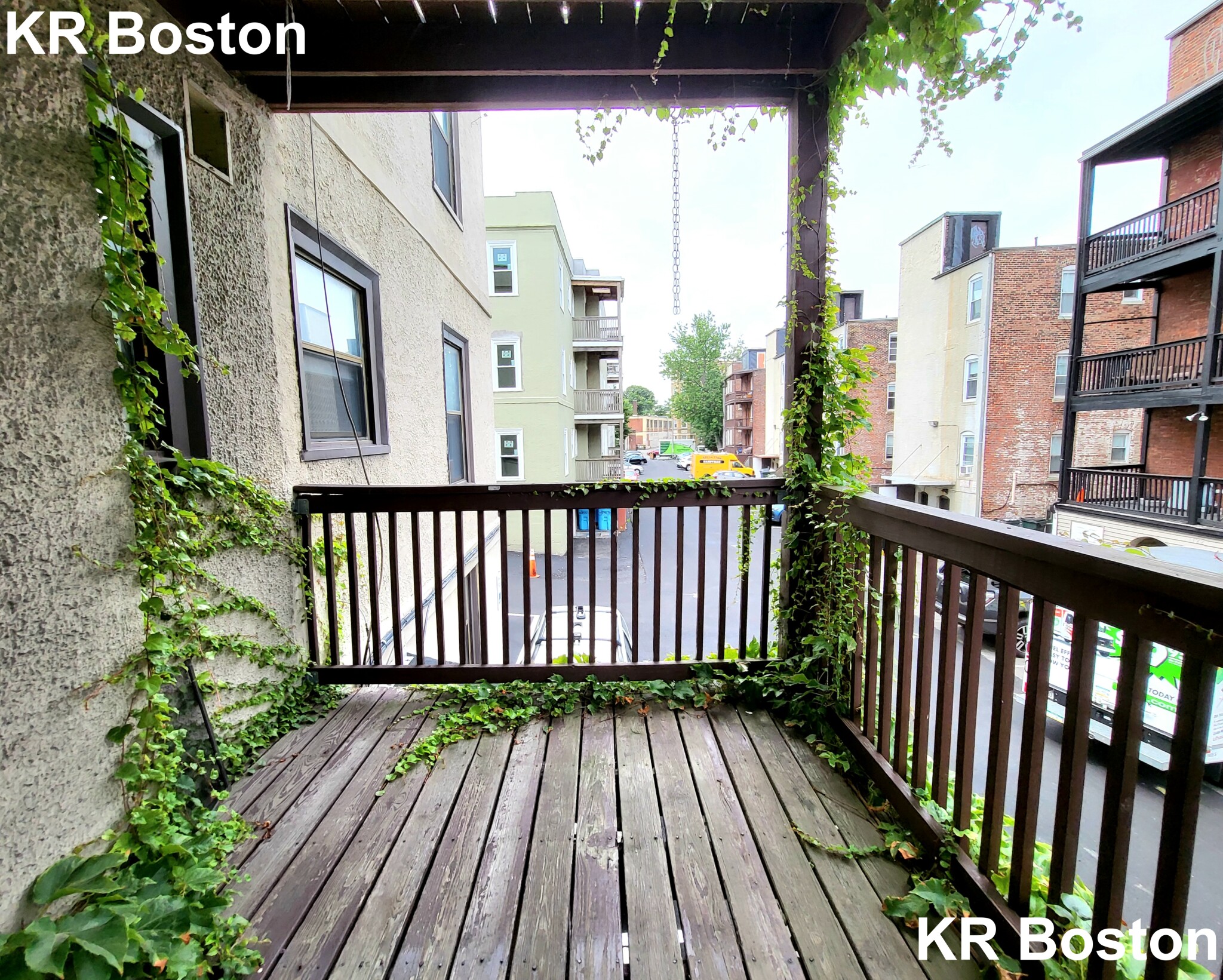 24 Hamilton Rd, West End