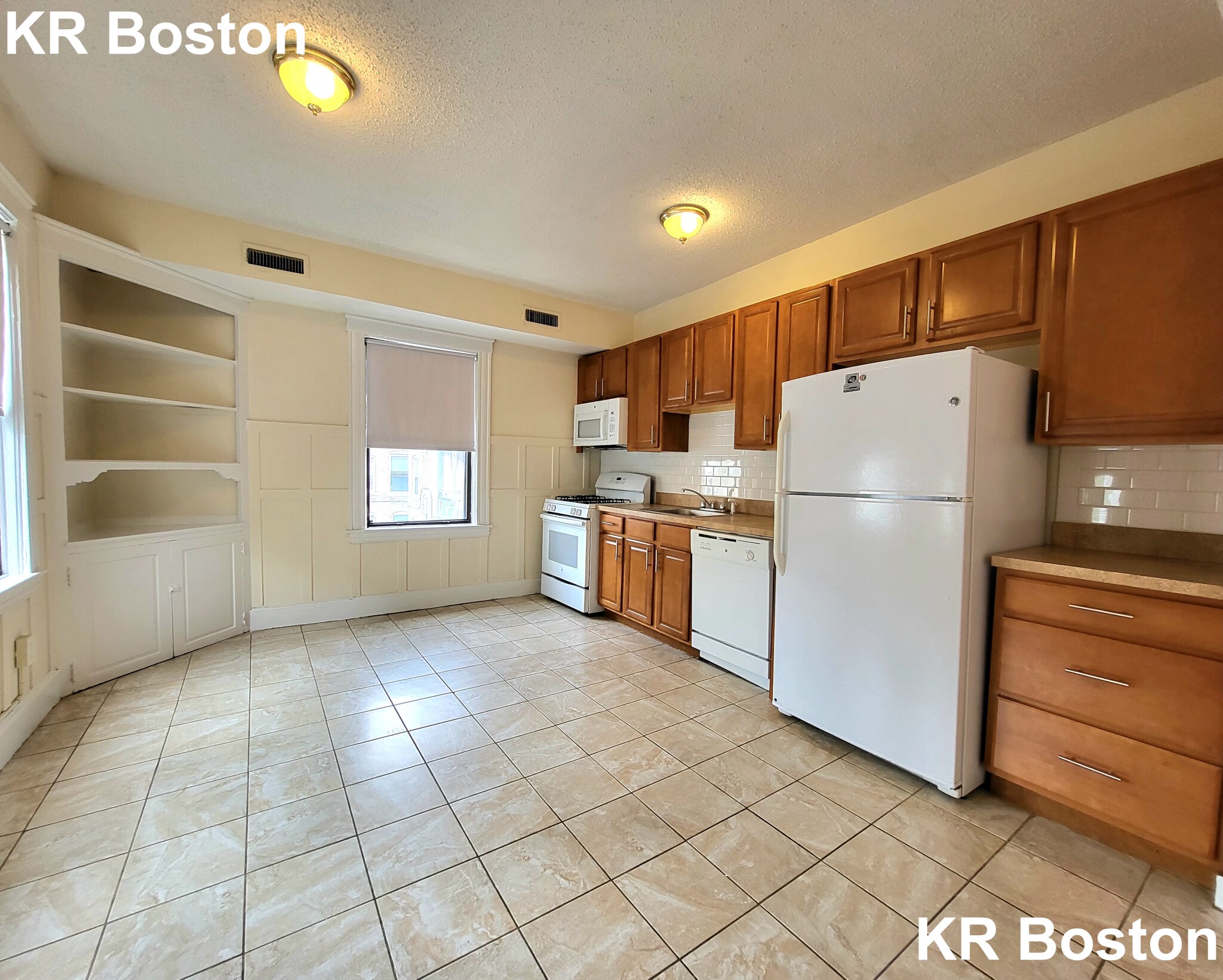 24 Hamilton Rd, West End