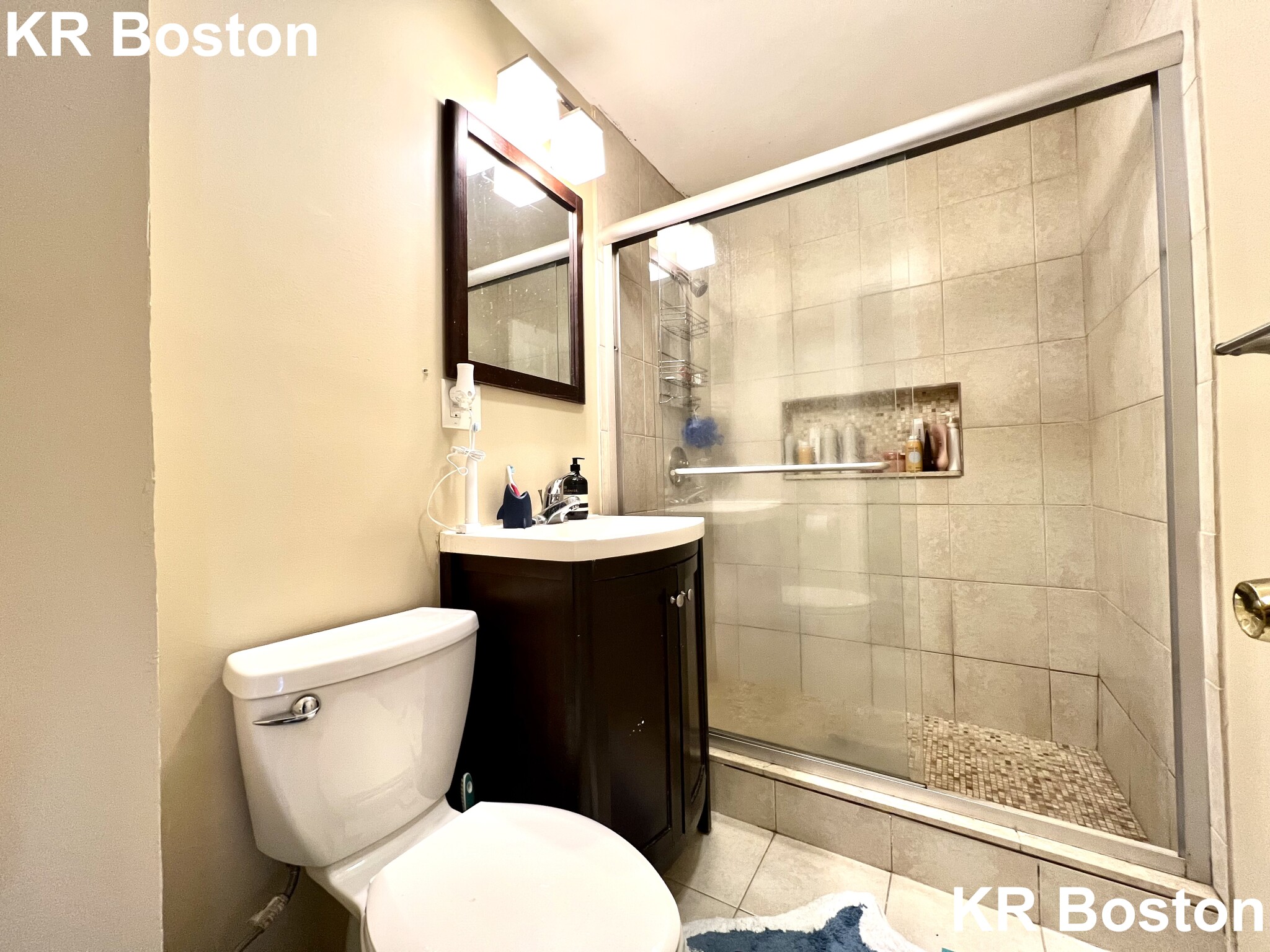 44 Hillside St, Mission Hill