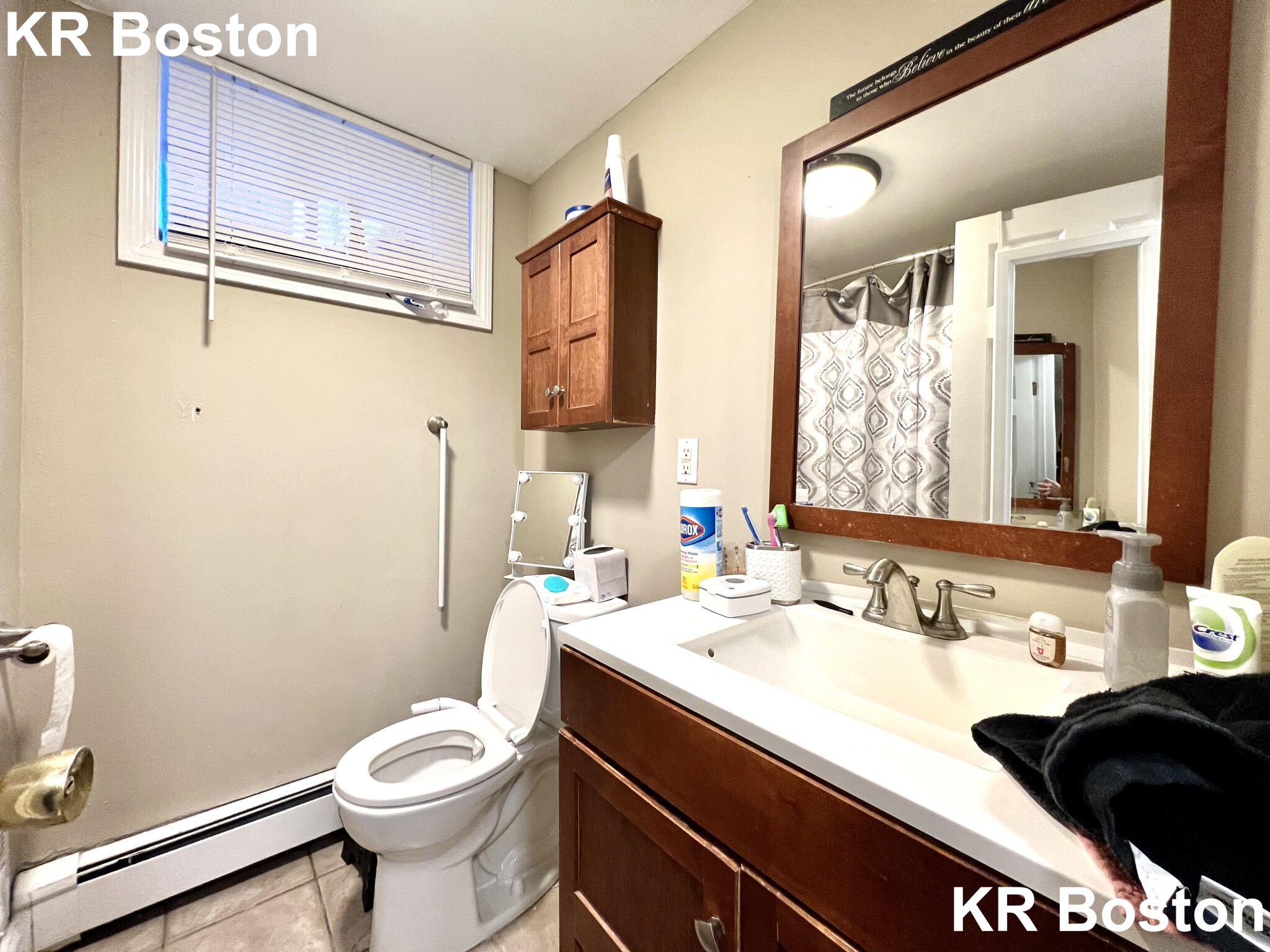 8 Sunset St, Mission Hill