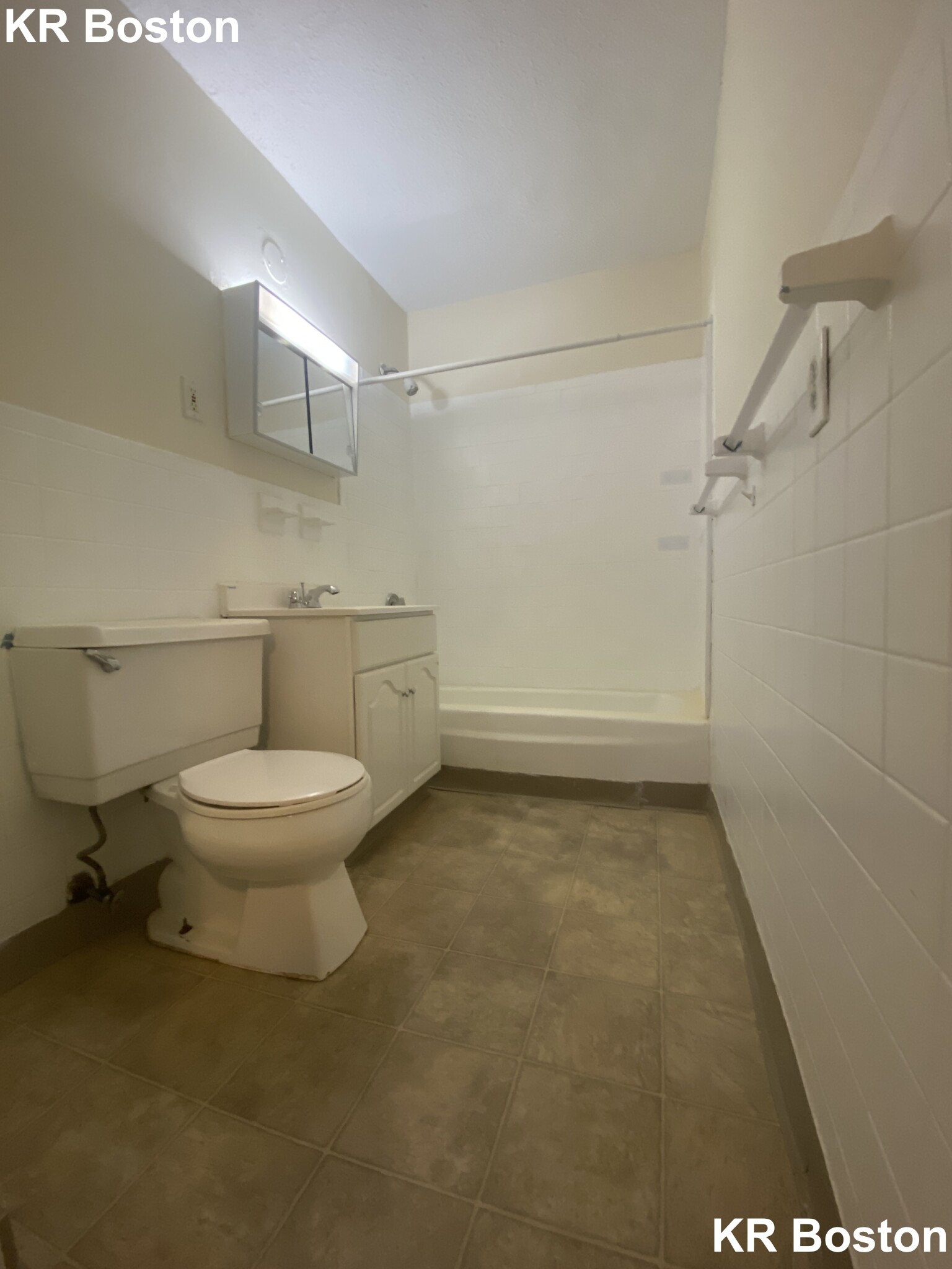 75 Gardner St. - 2,800USD / month