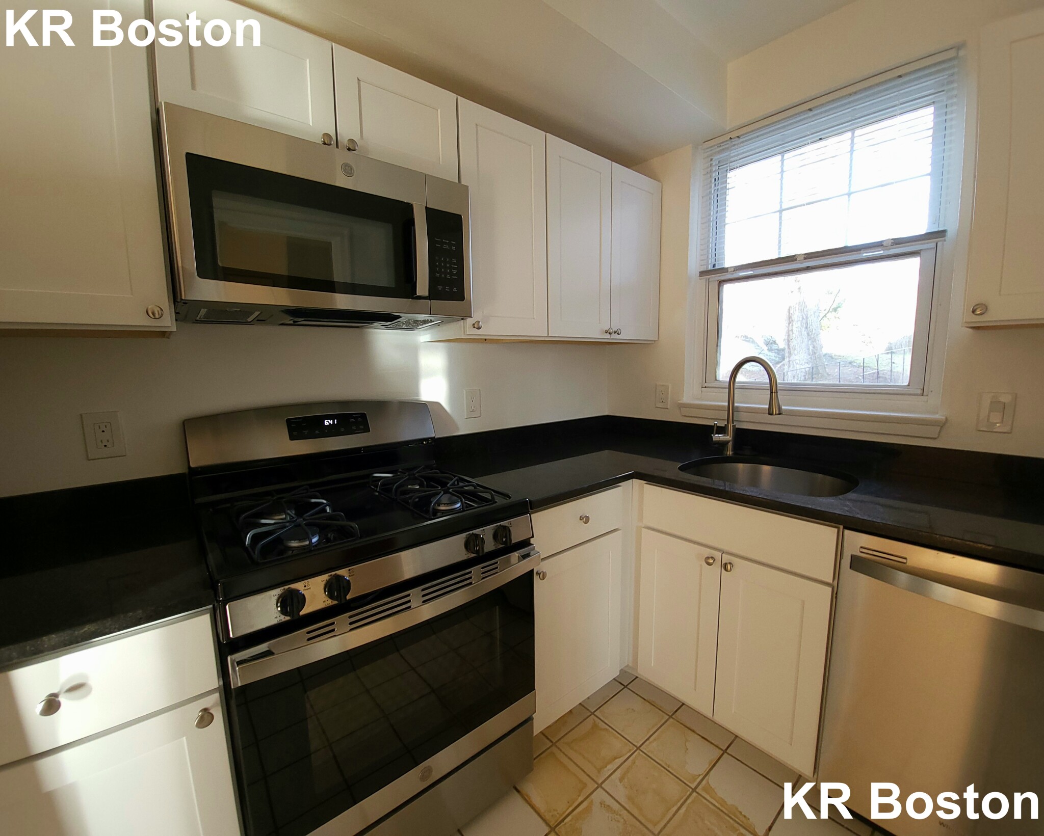 28 Sherman Rd, Chestnut Hill