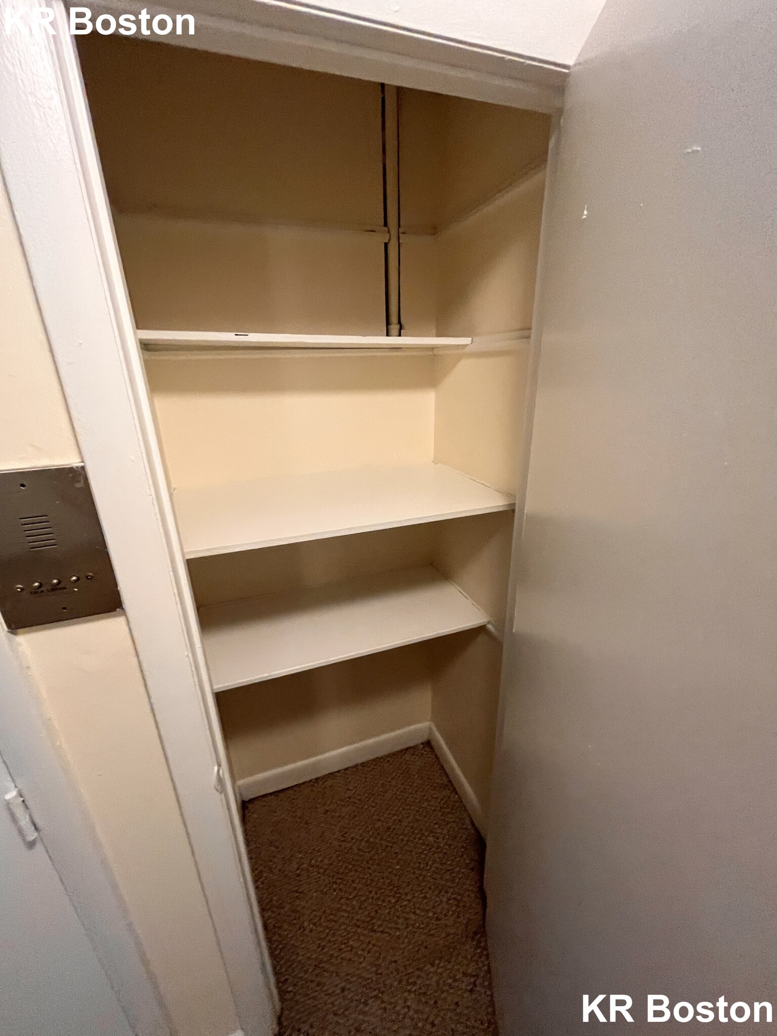 84 Gardner St, Allston