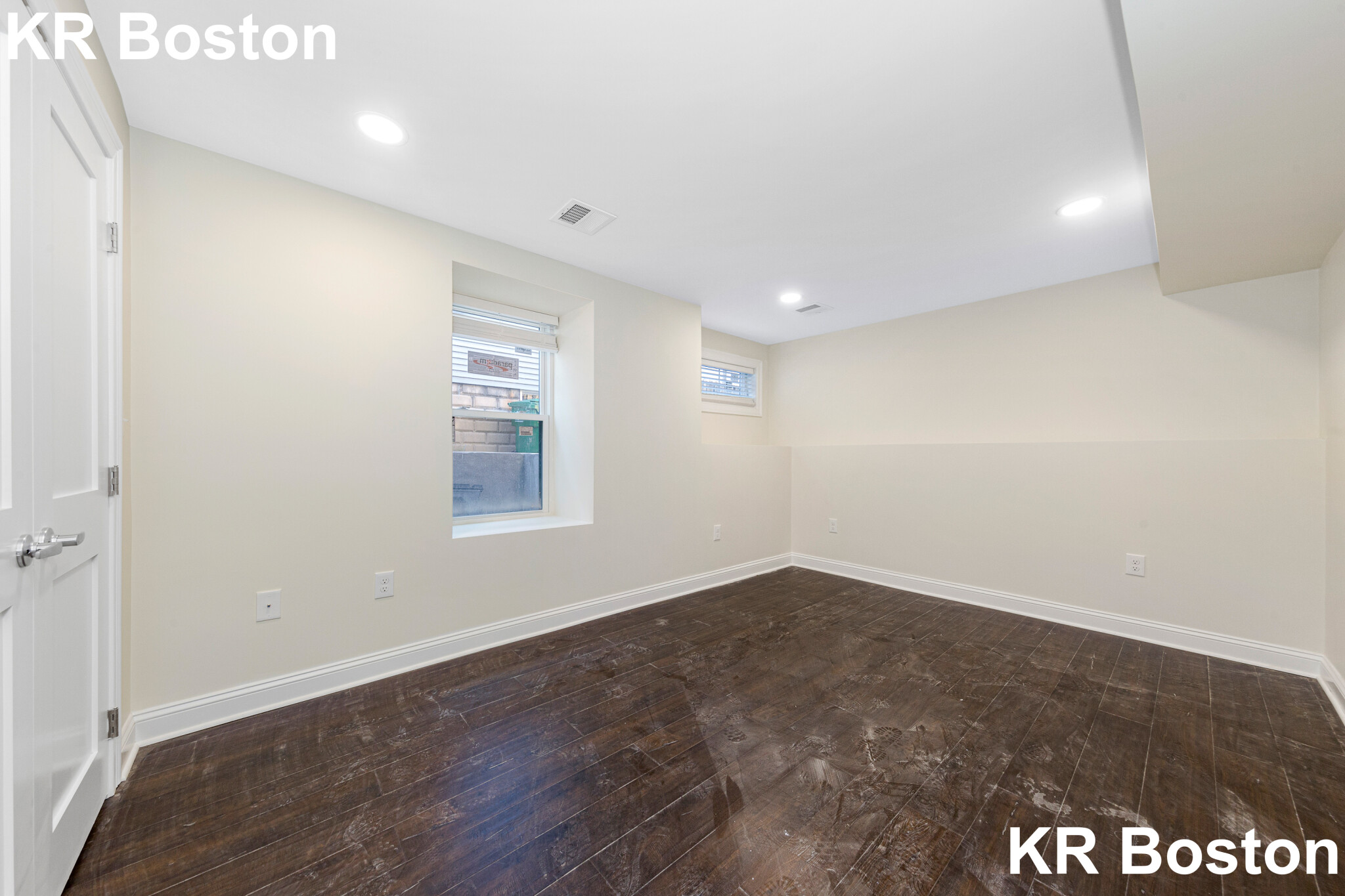 70 Stanley Ave, Medford