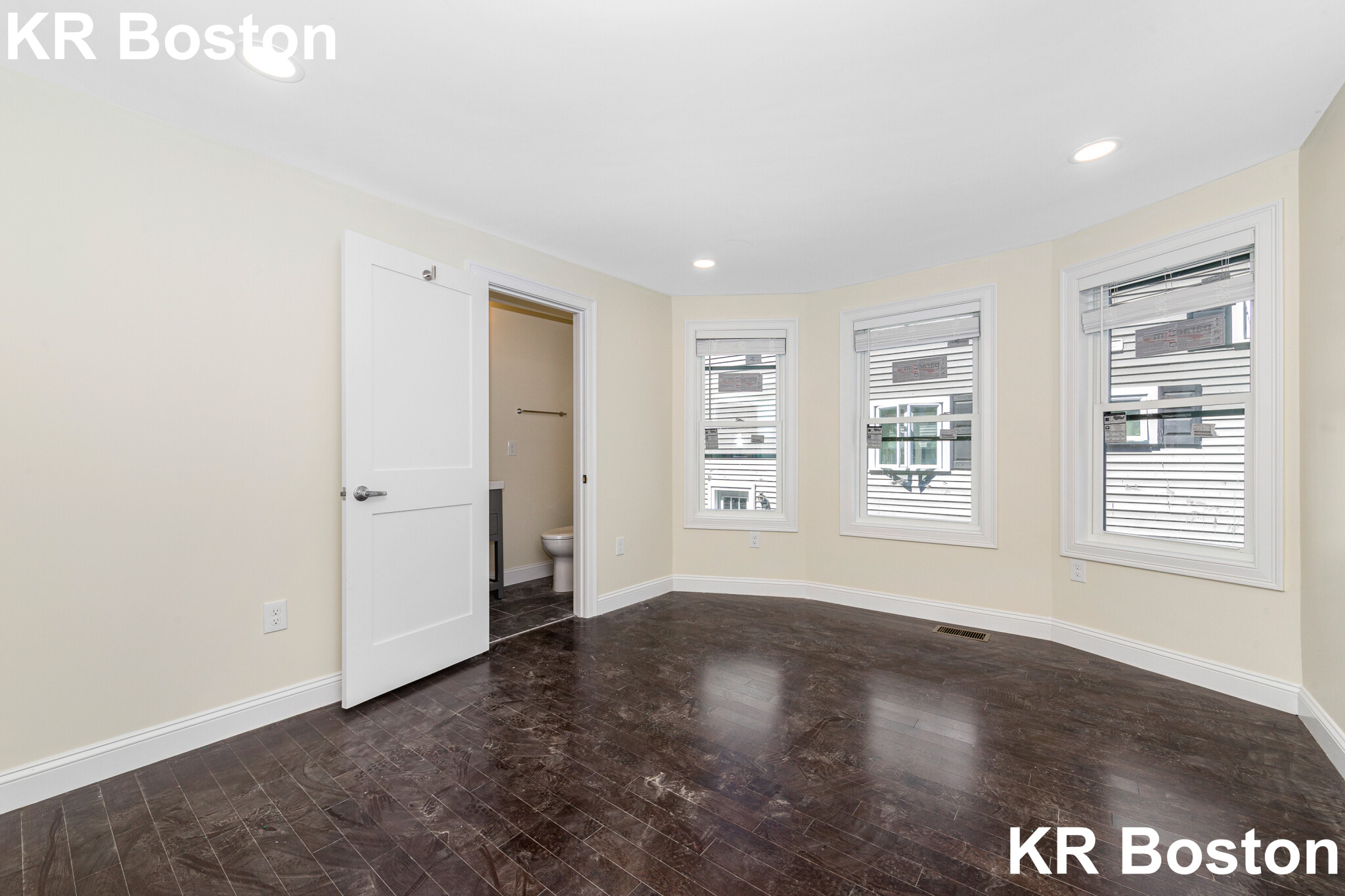 70 Stanley Ave, Medford