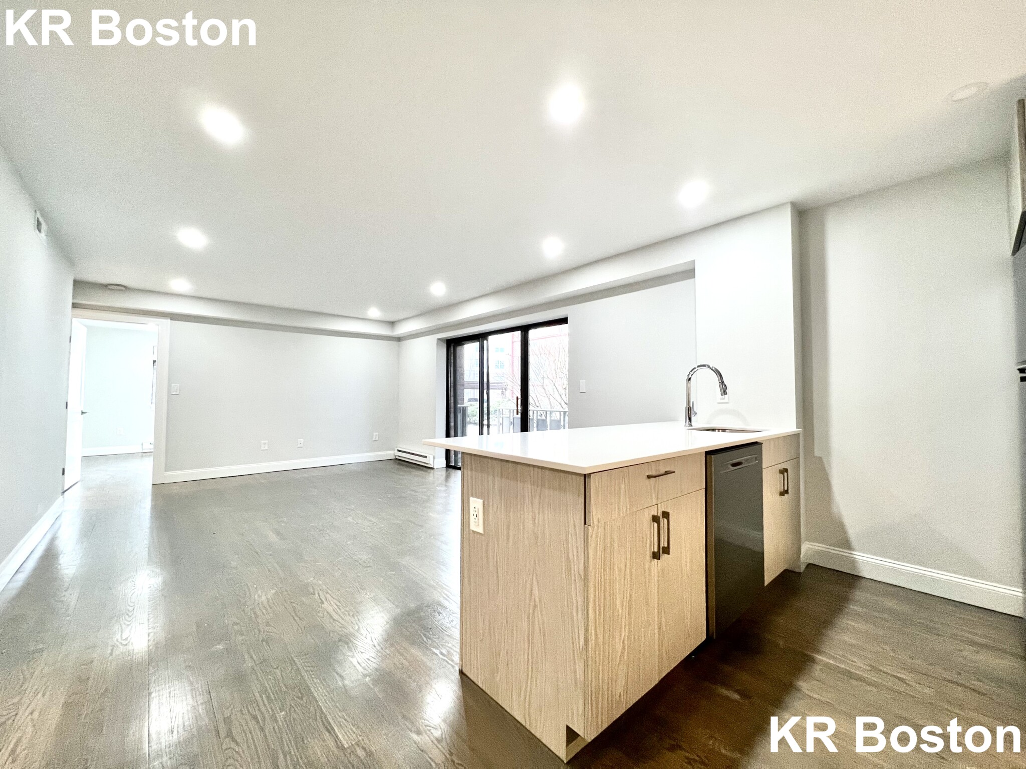 320 Hammond Pond Pkwy, Chestnut Hill