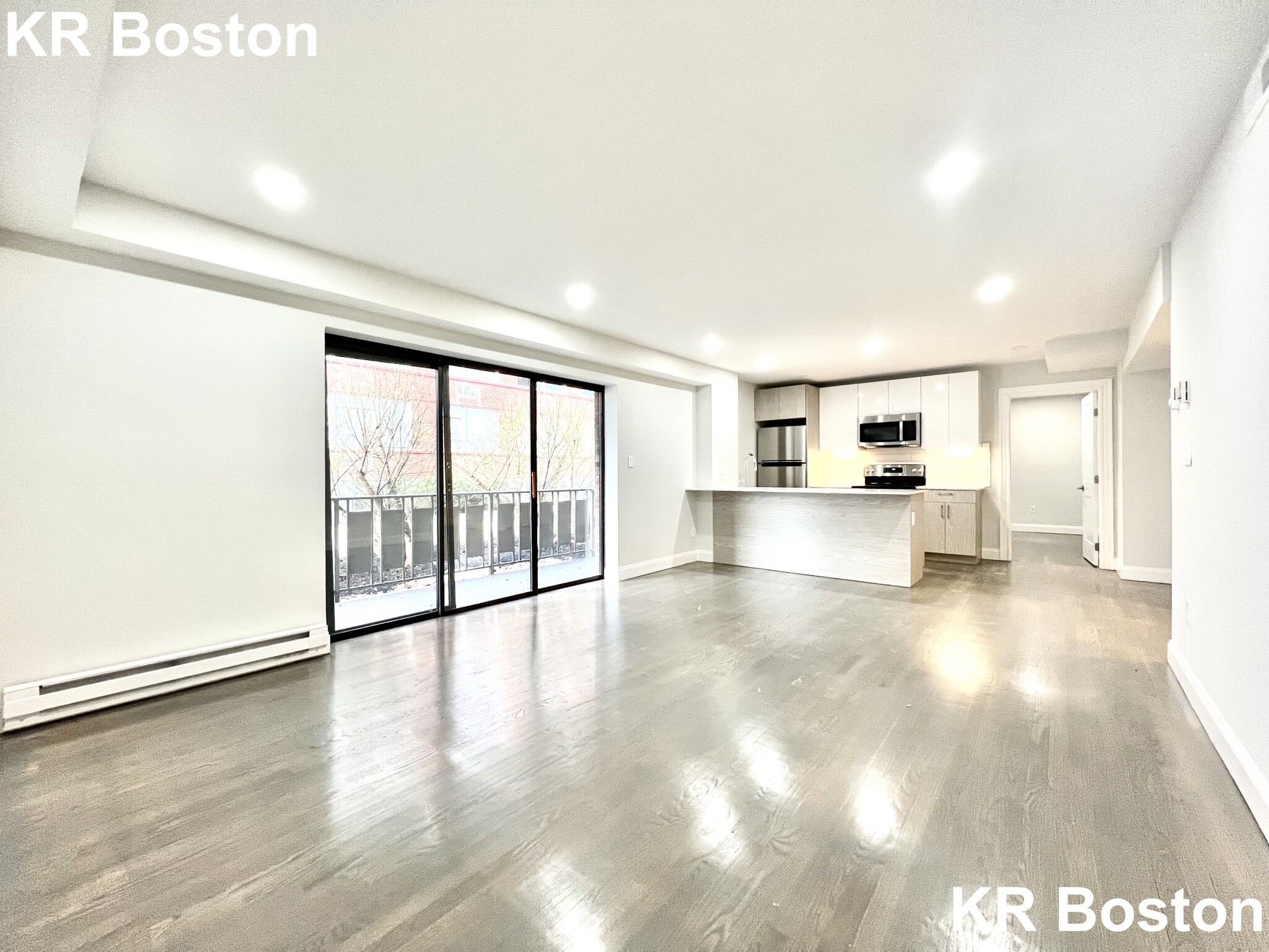 320 Hammond Pond Pkwy, Chestnut Hill