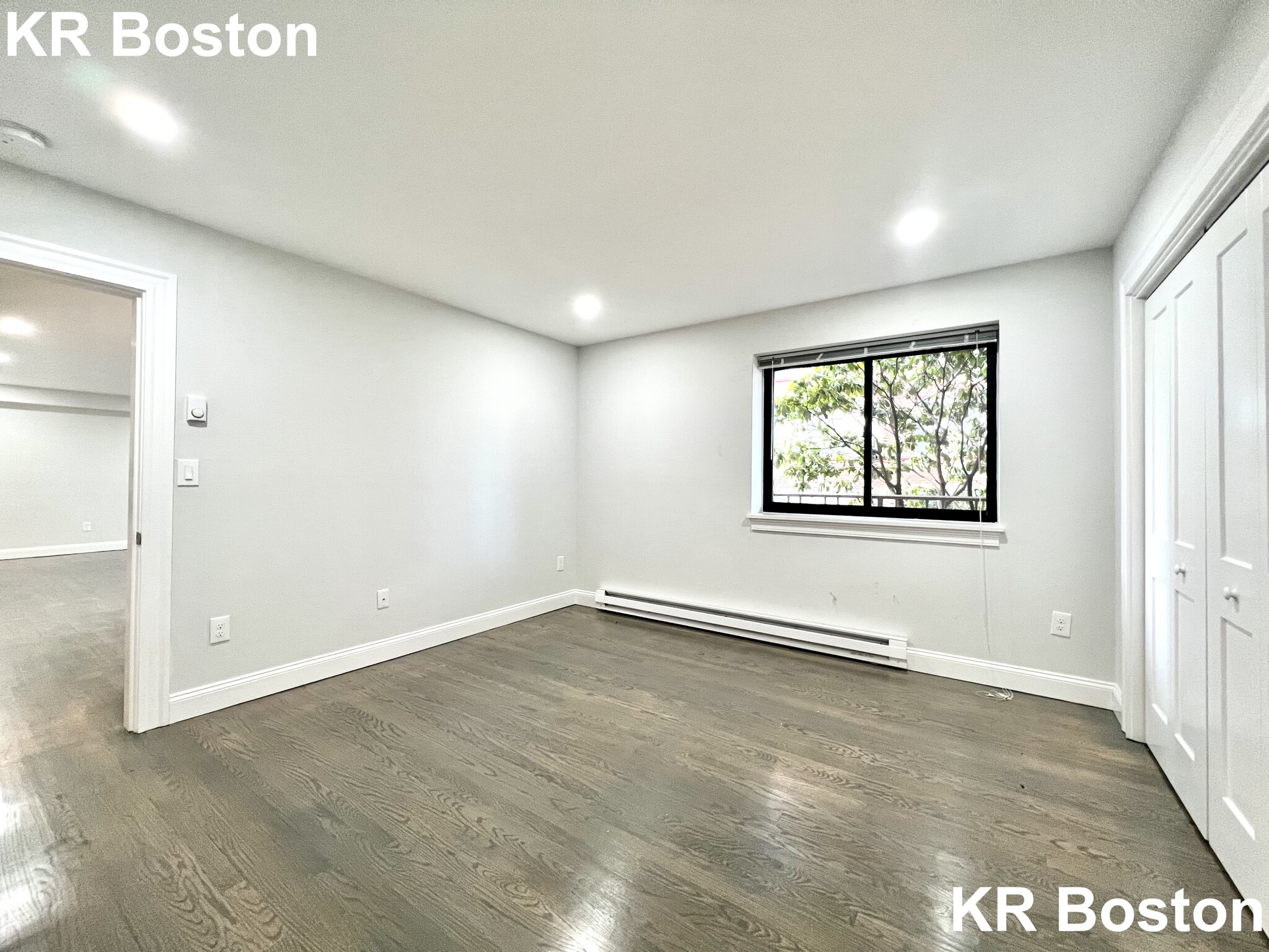 320 Hammond Pond Pkwy, Chestnut Hill