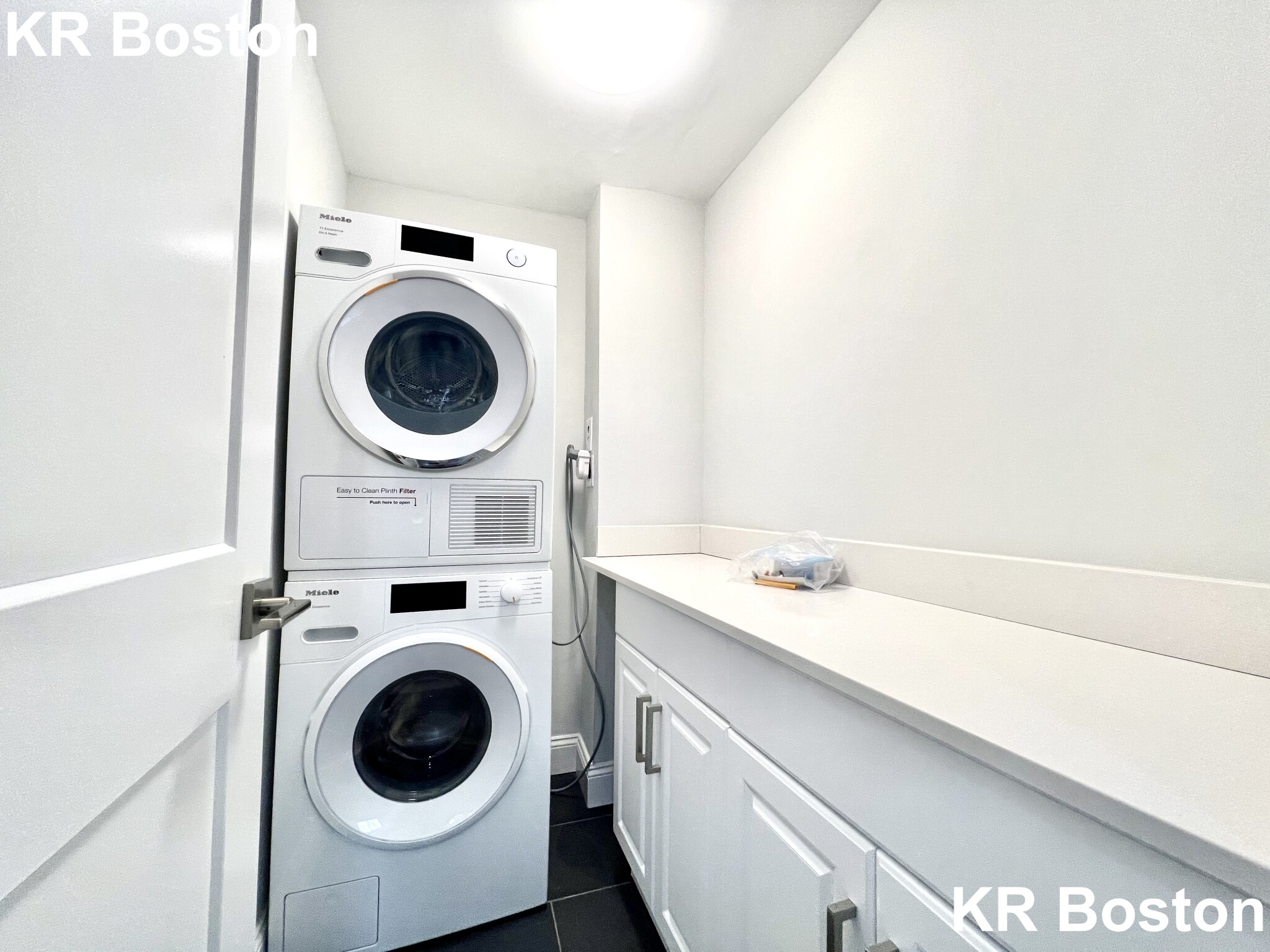 320 Hammond Pond Pkwy, Chestnut Hill