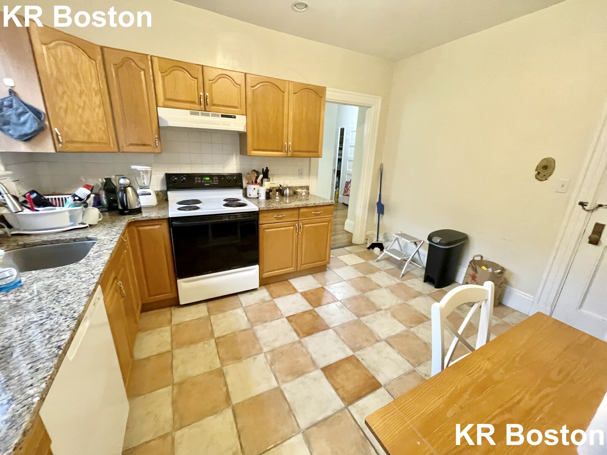 48 Babcock St, Coolidge Corner