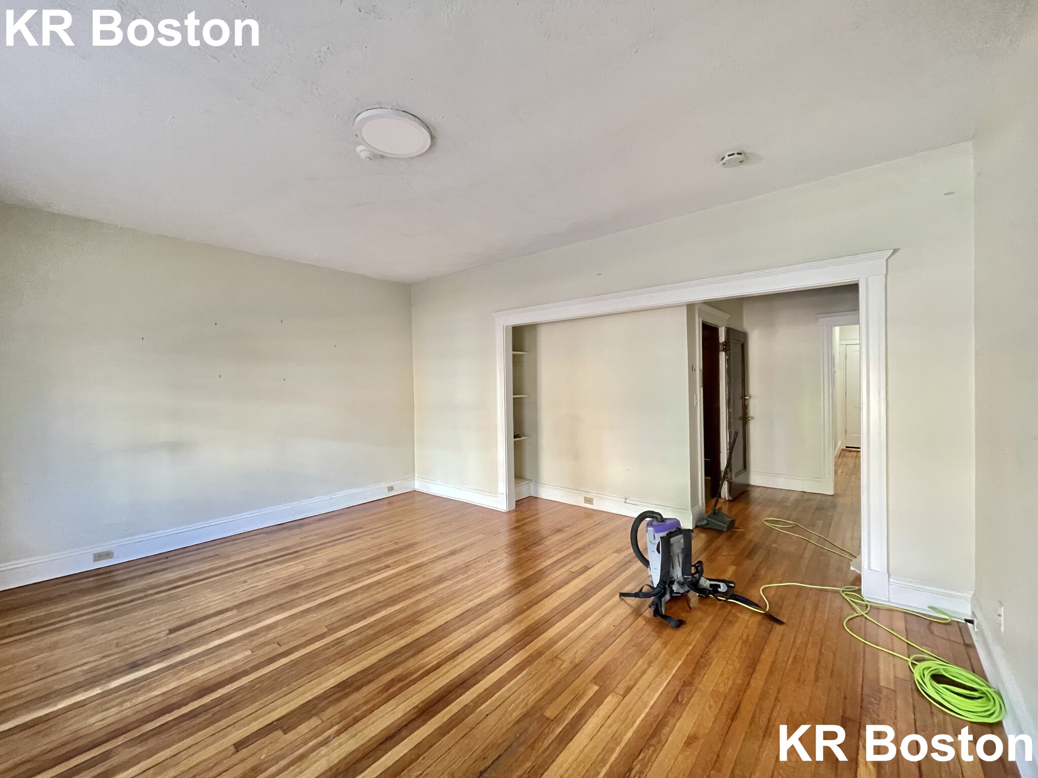 726 Washington St, Washington Square