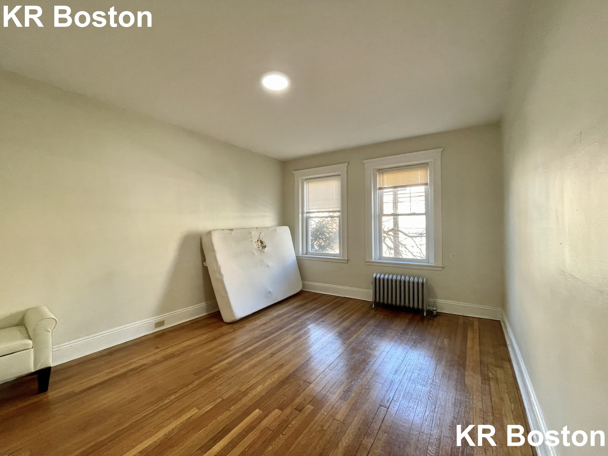 726 Washington St, Washington Square