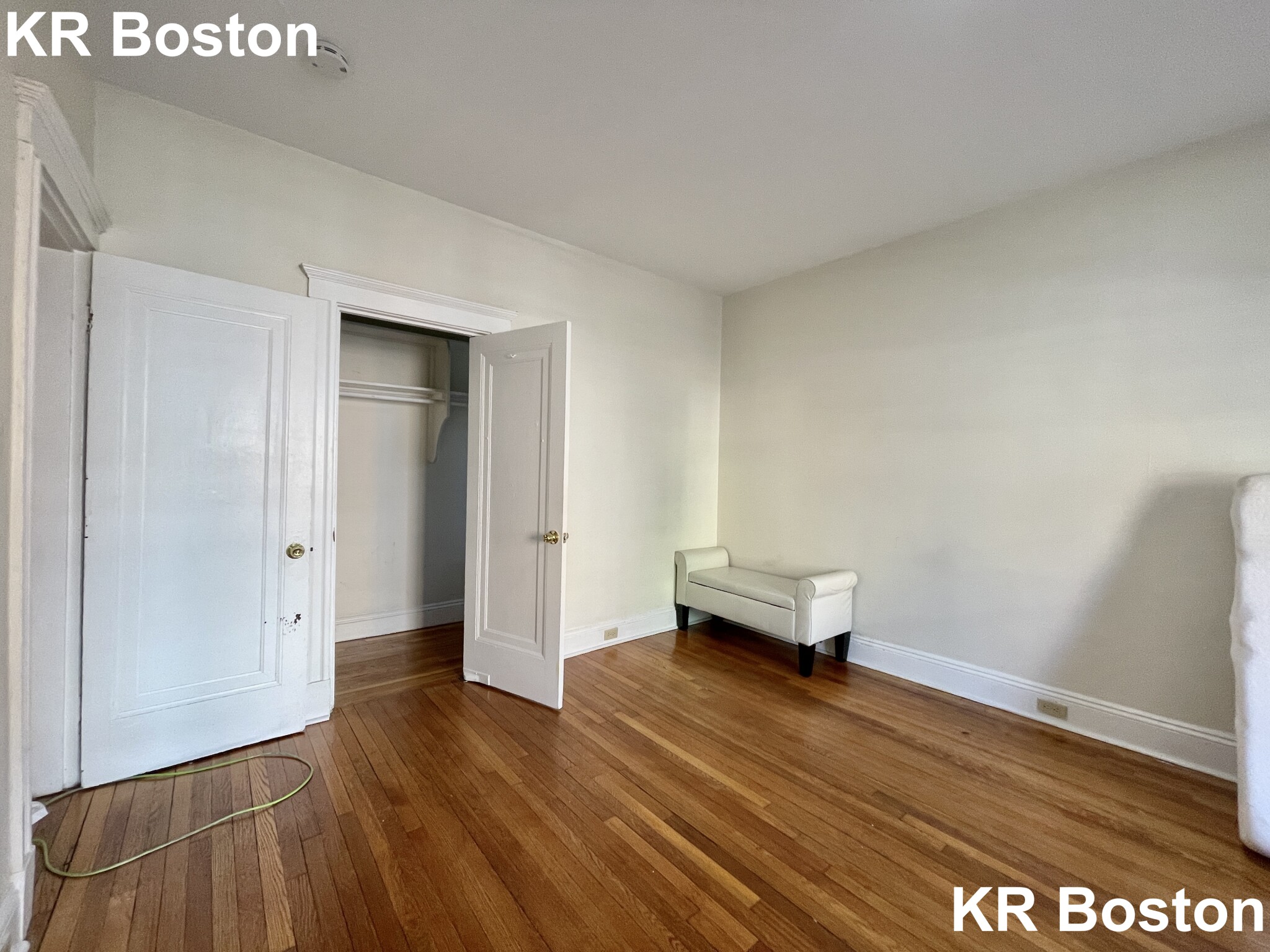 726 Washington St, Washington Square