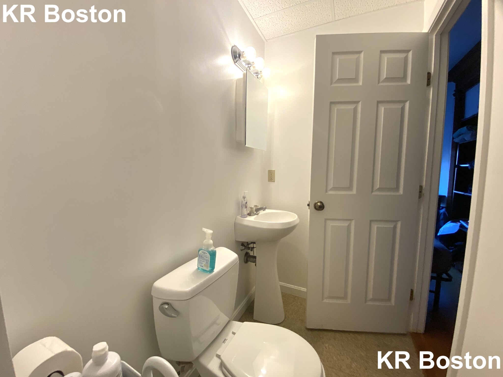 1061 Beacon St, Brookline Village