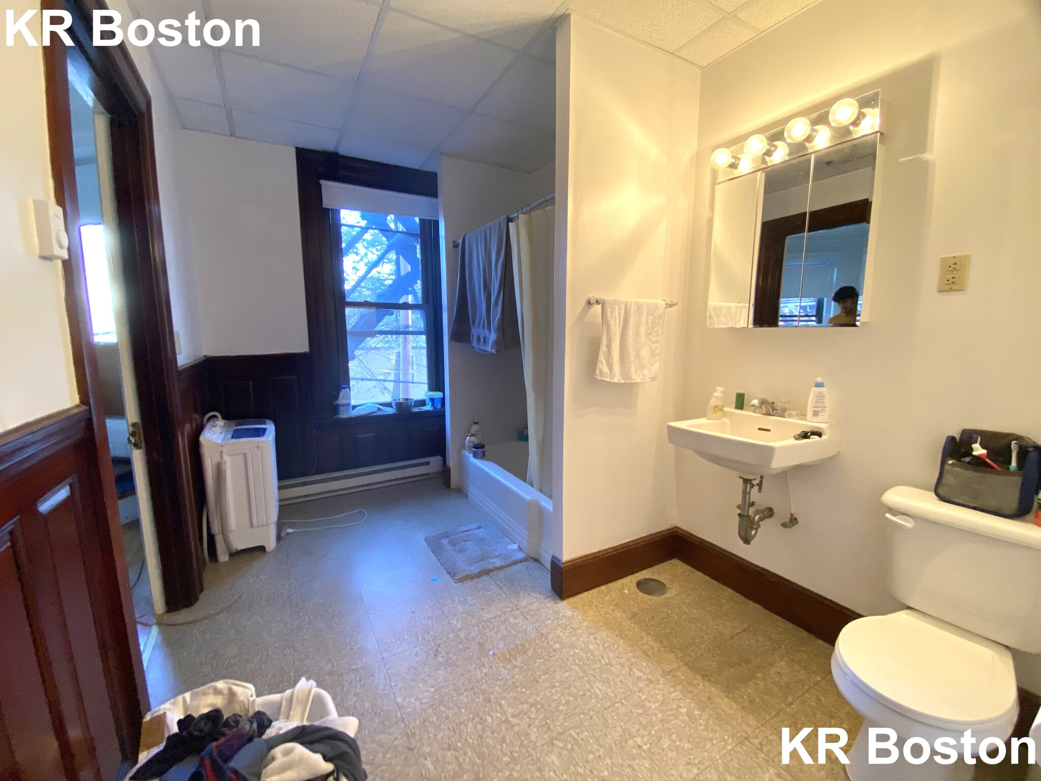 1061 Beacon St, Brookline Village