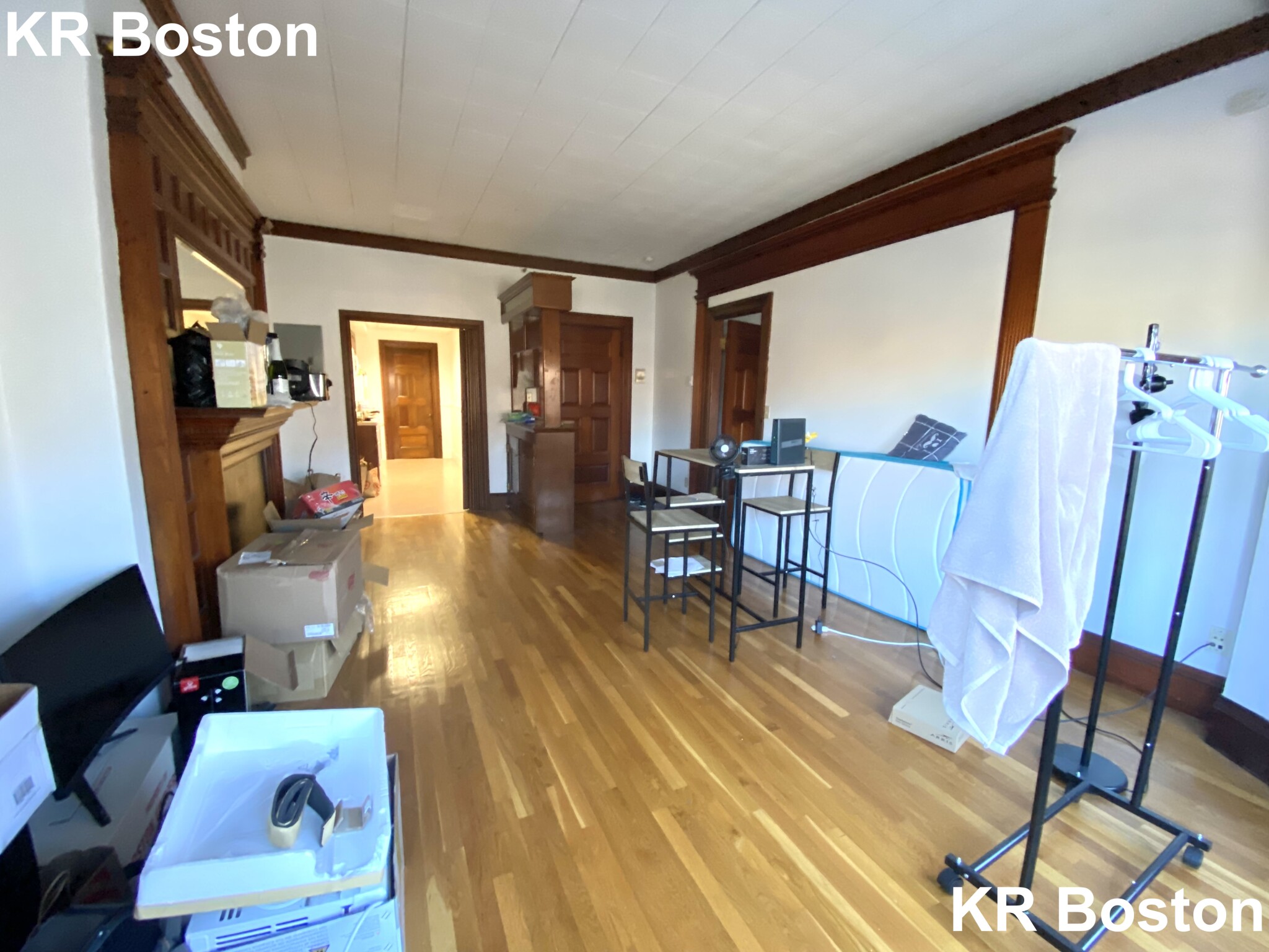 1061 Beacon St, Brookline Village