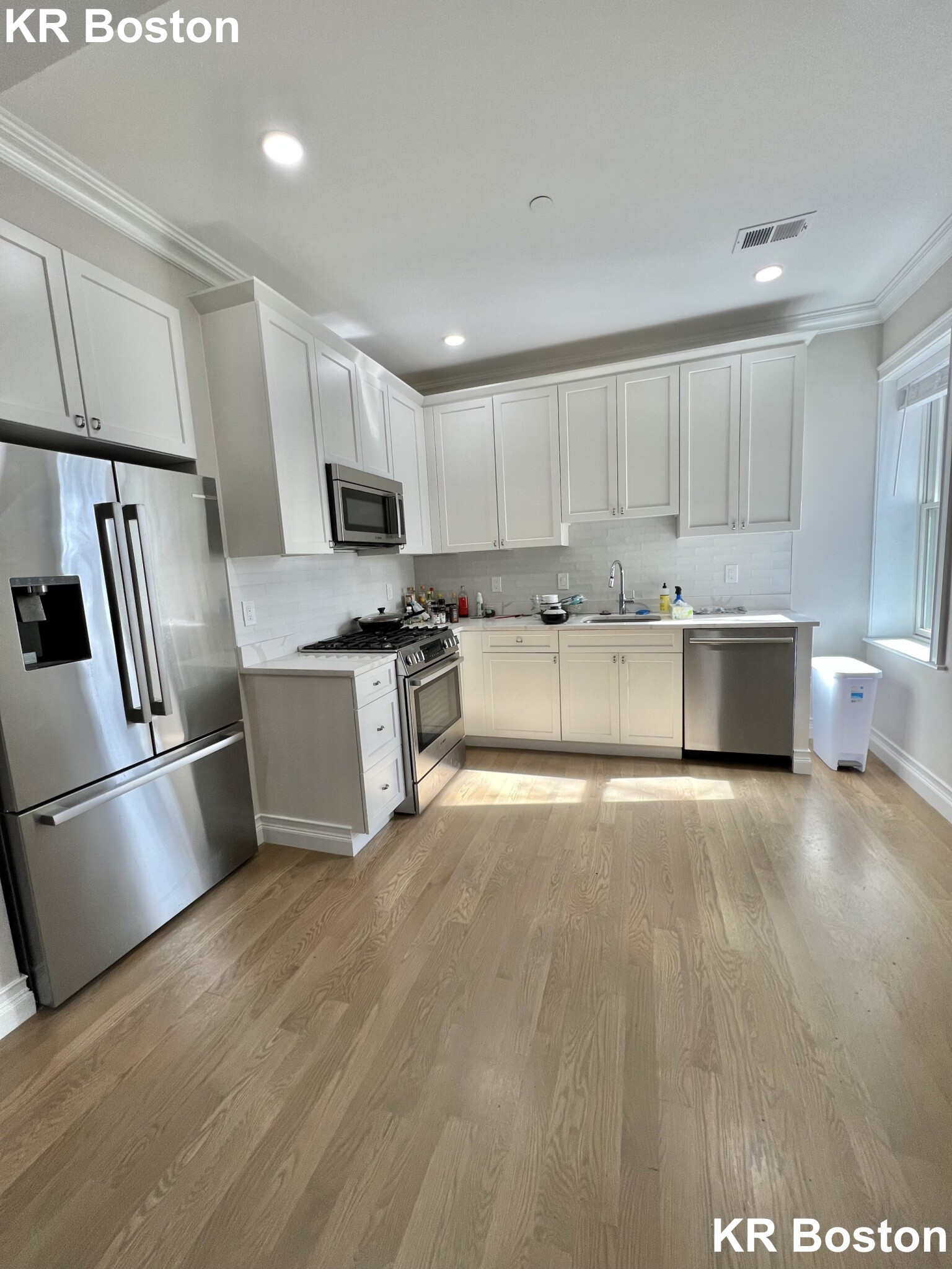 14 Mount Hood Rd, Brighton