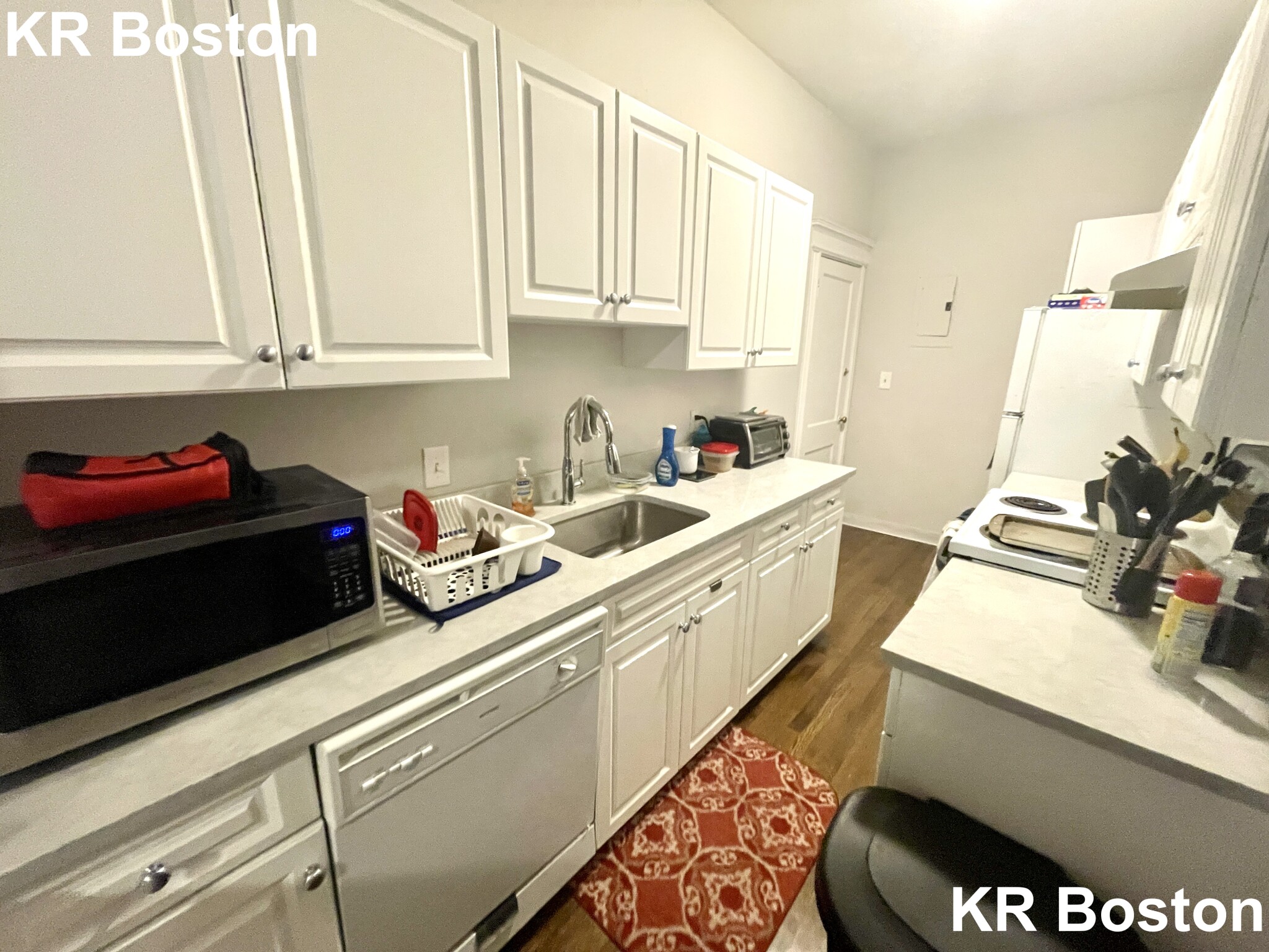 11 Stearns Rd, Coolidge Corner