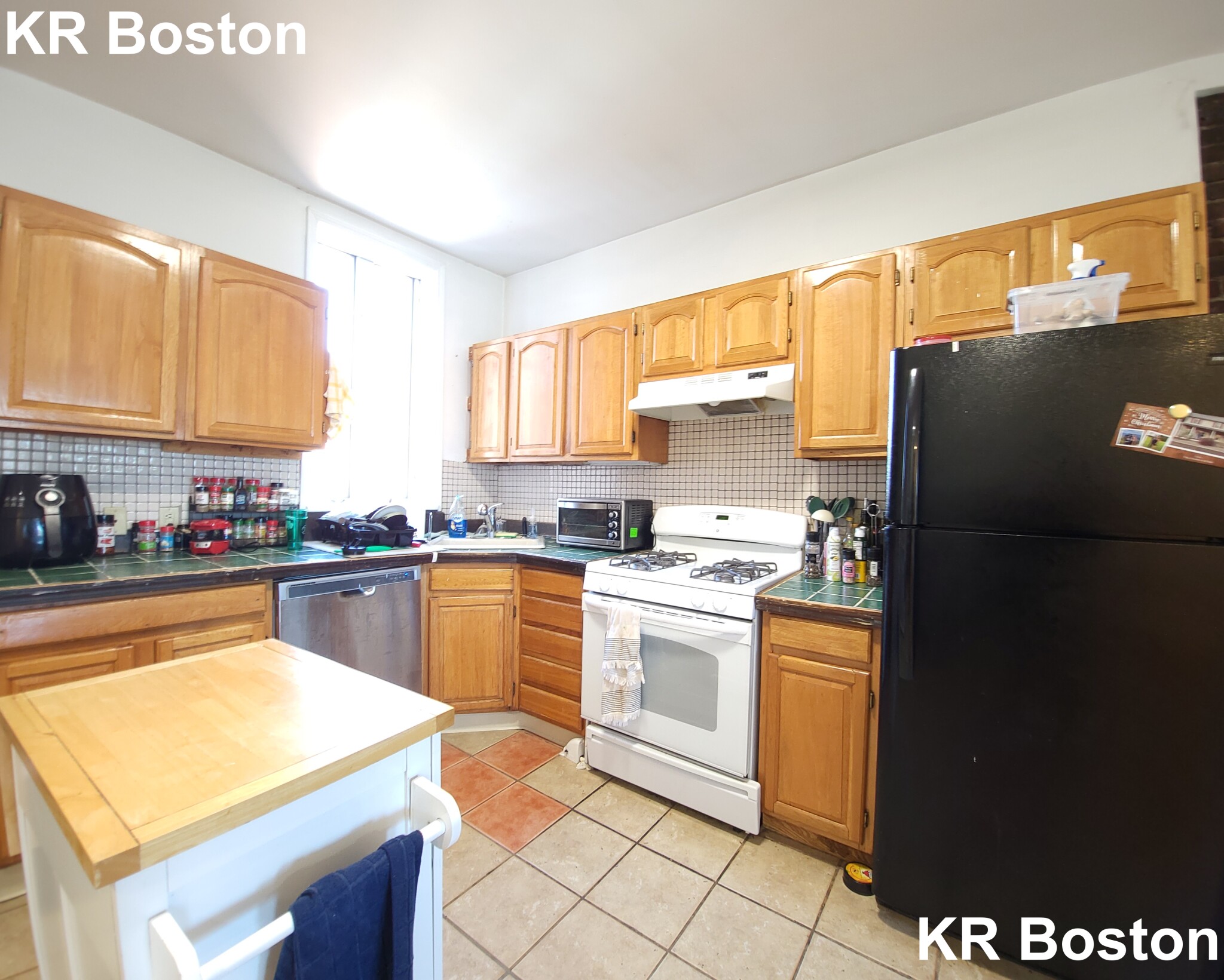 526 Harvard St, Coolidge Corner
