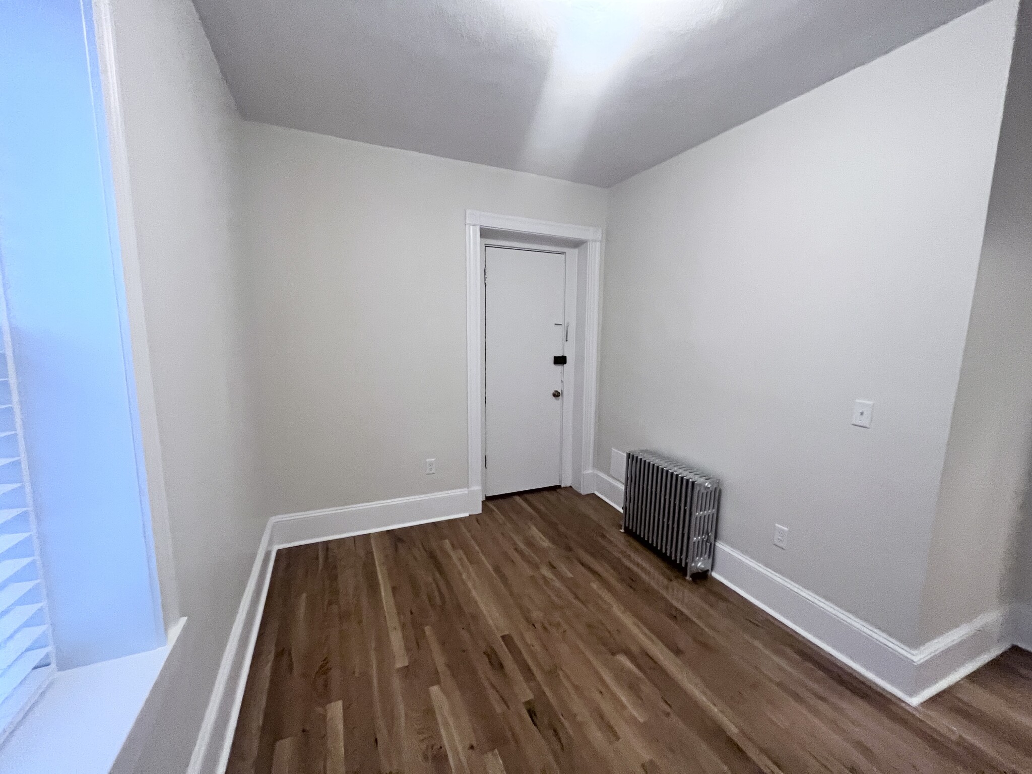 1595 Beacon St, Washington Square