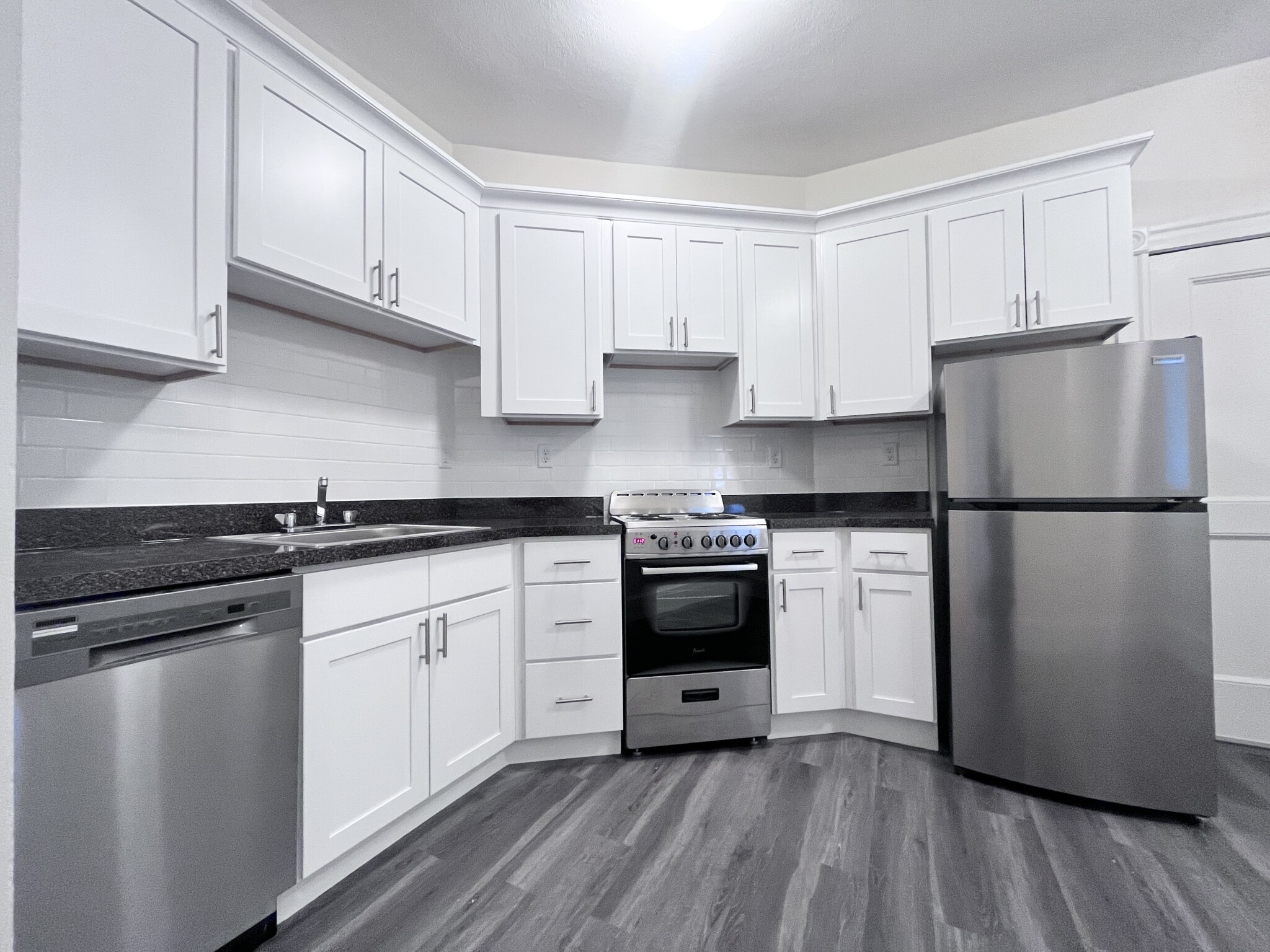 1595 Beacon St, Washington Square