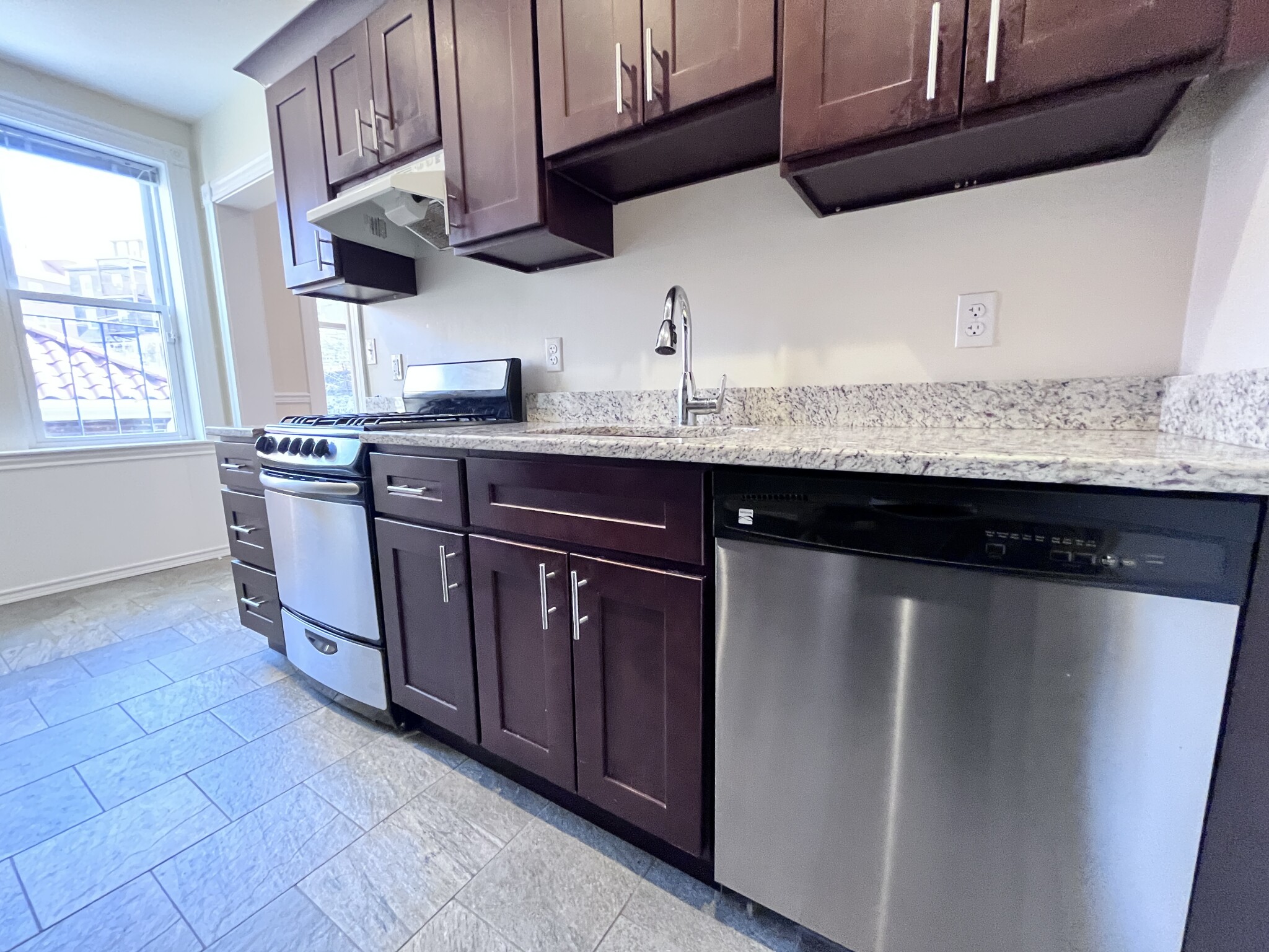 33 Walbridge St, Allston