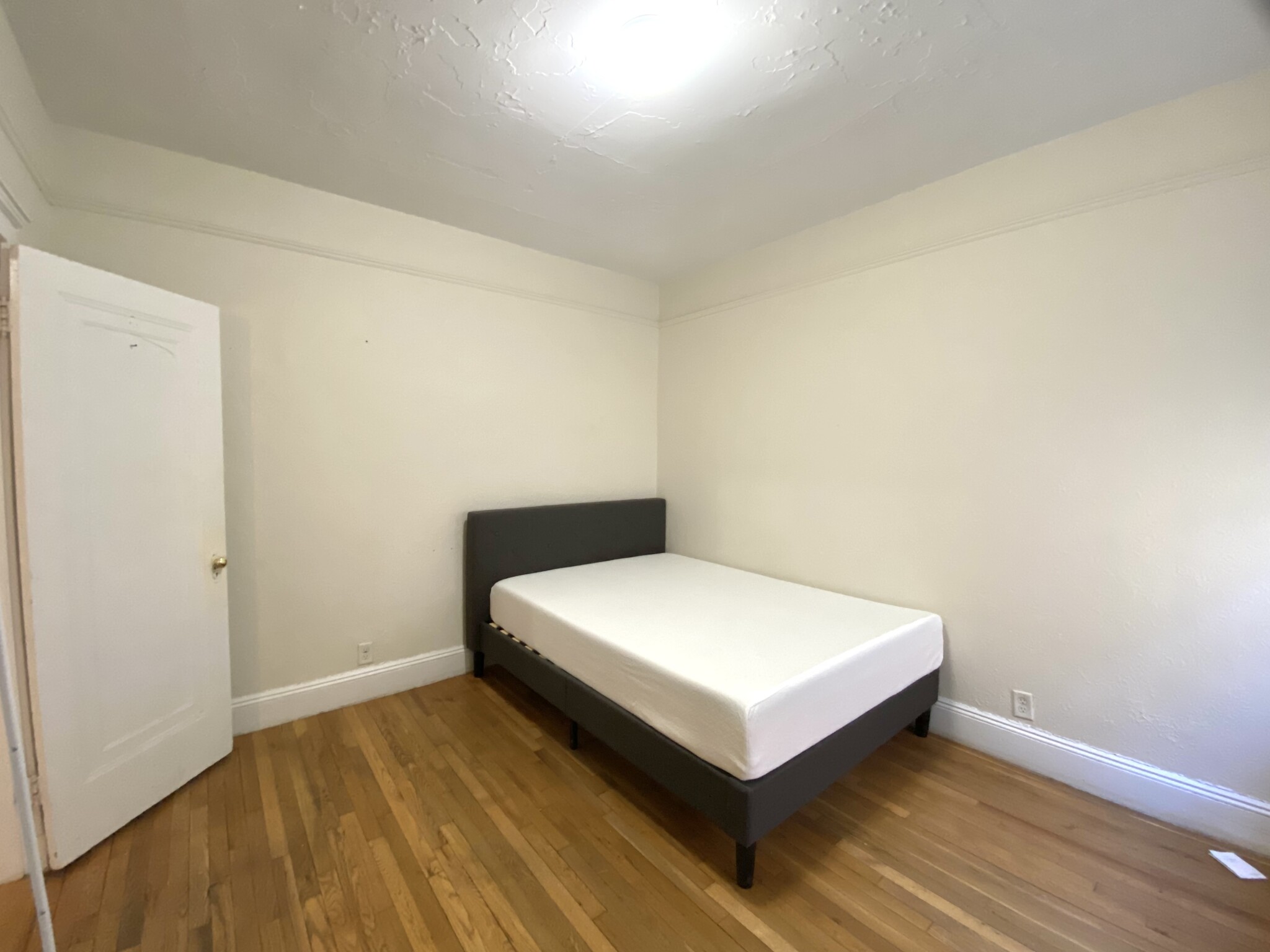 1687 Commonwealth Ave, Brighton