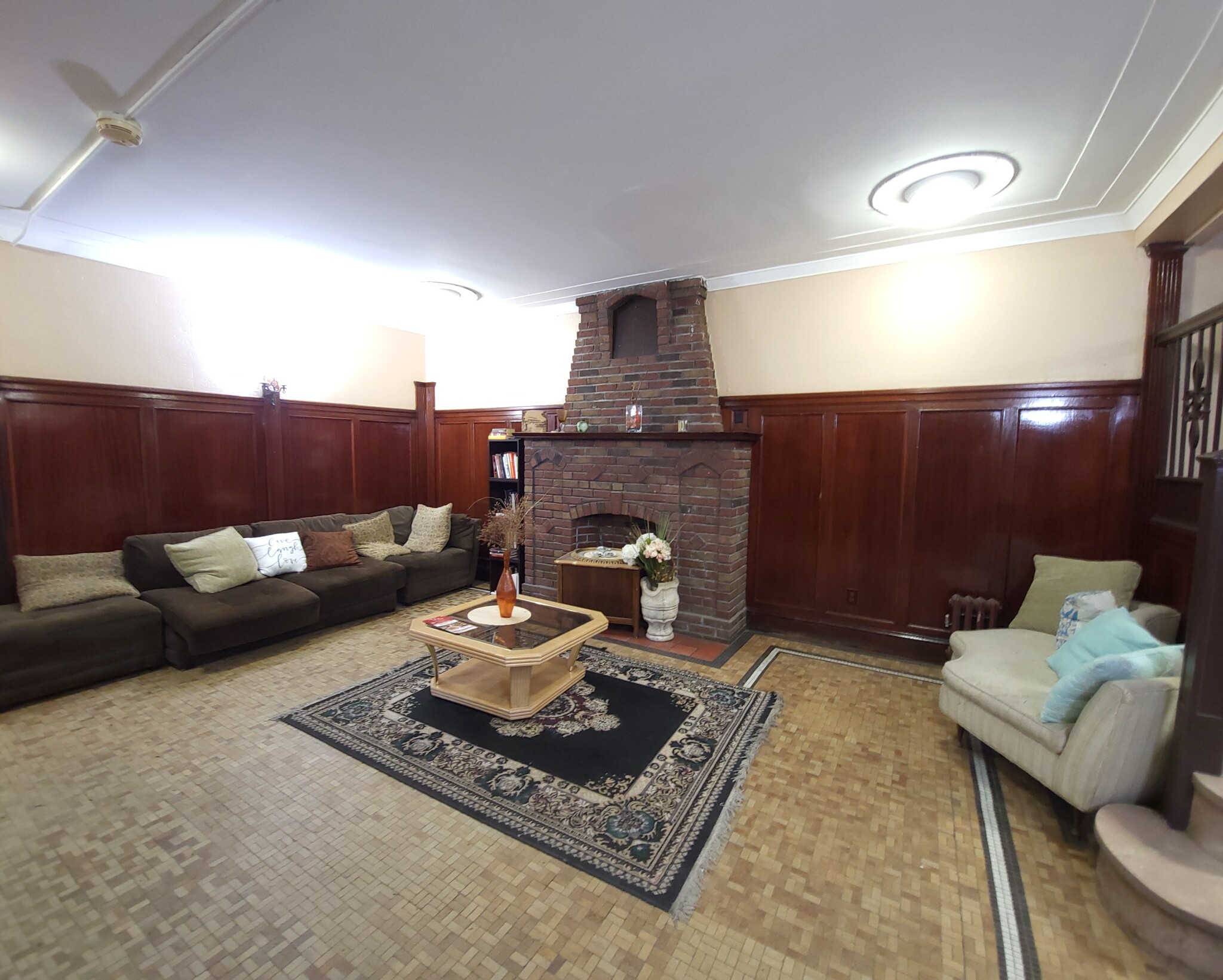 2045 Commonwealth Ave, Brighton