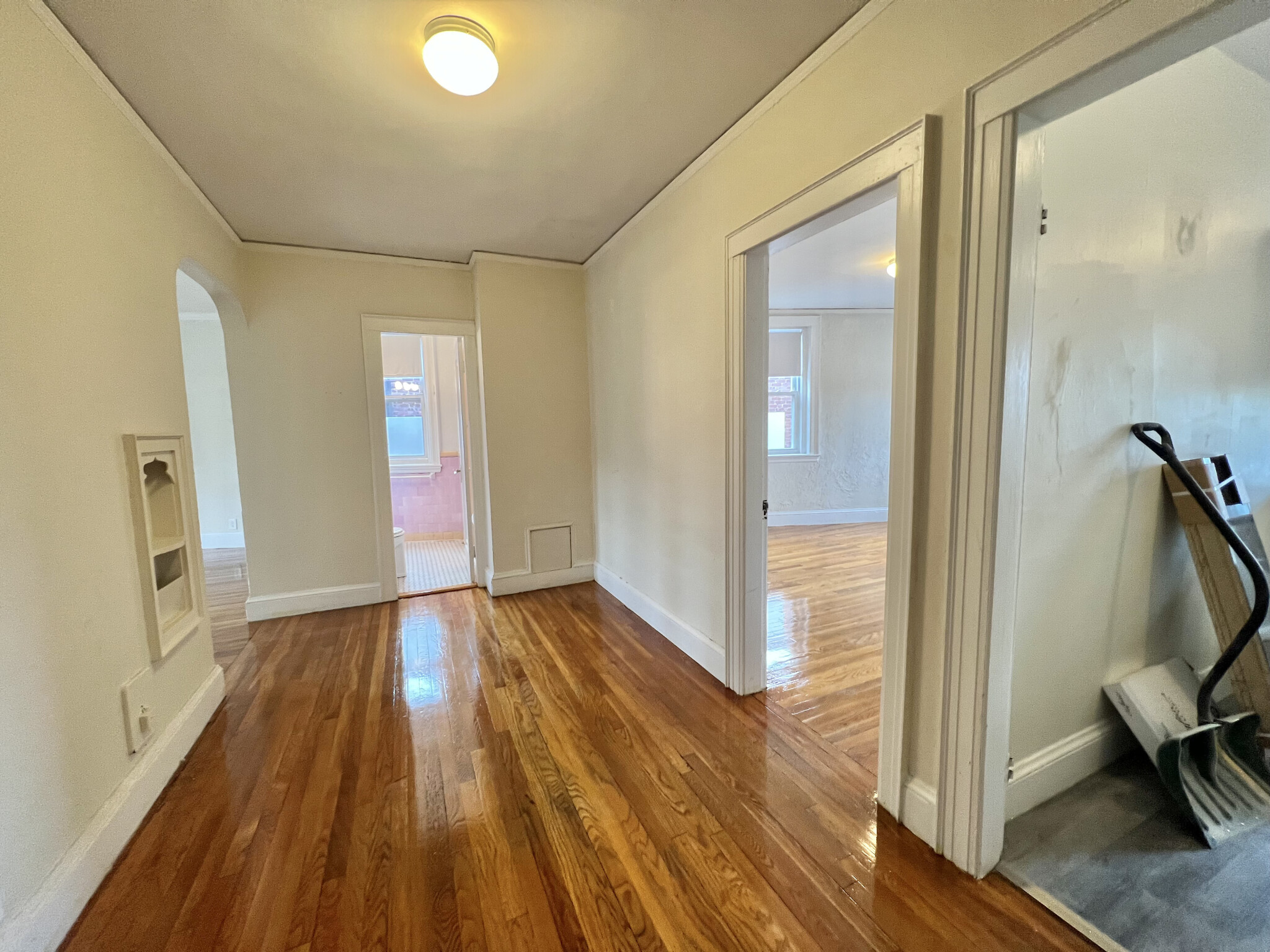 2045 Commonwealth Ave, Brighton