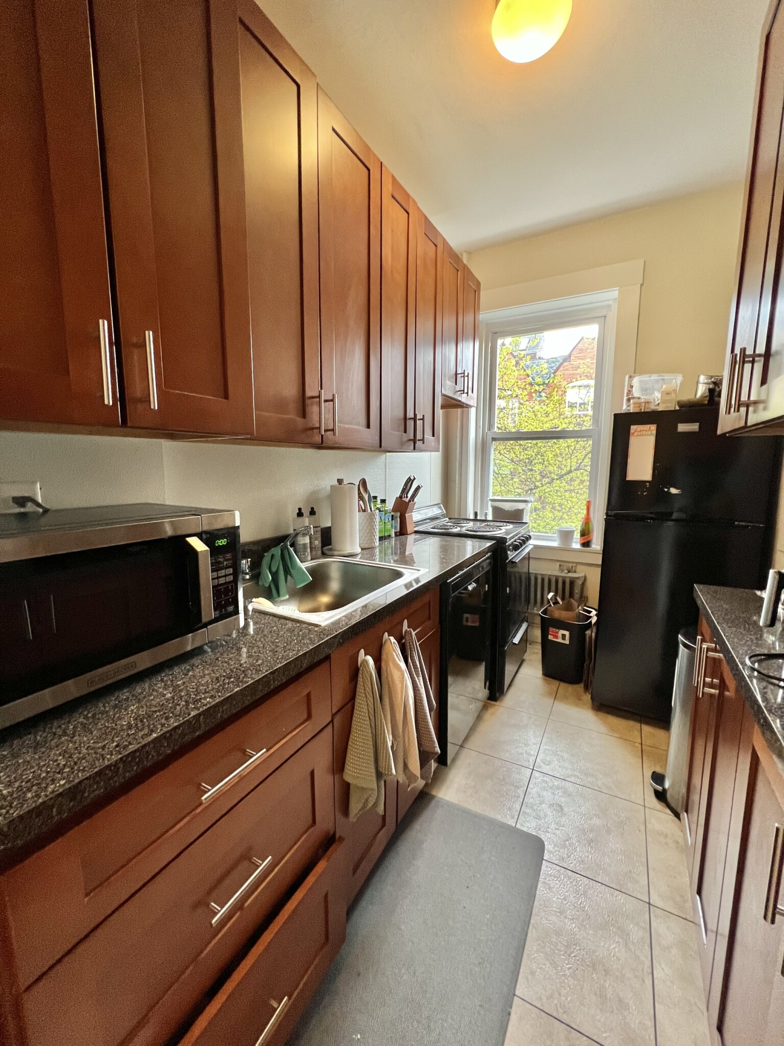 1822 Beacon St, Washington Square