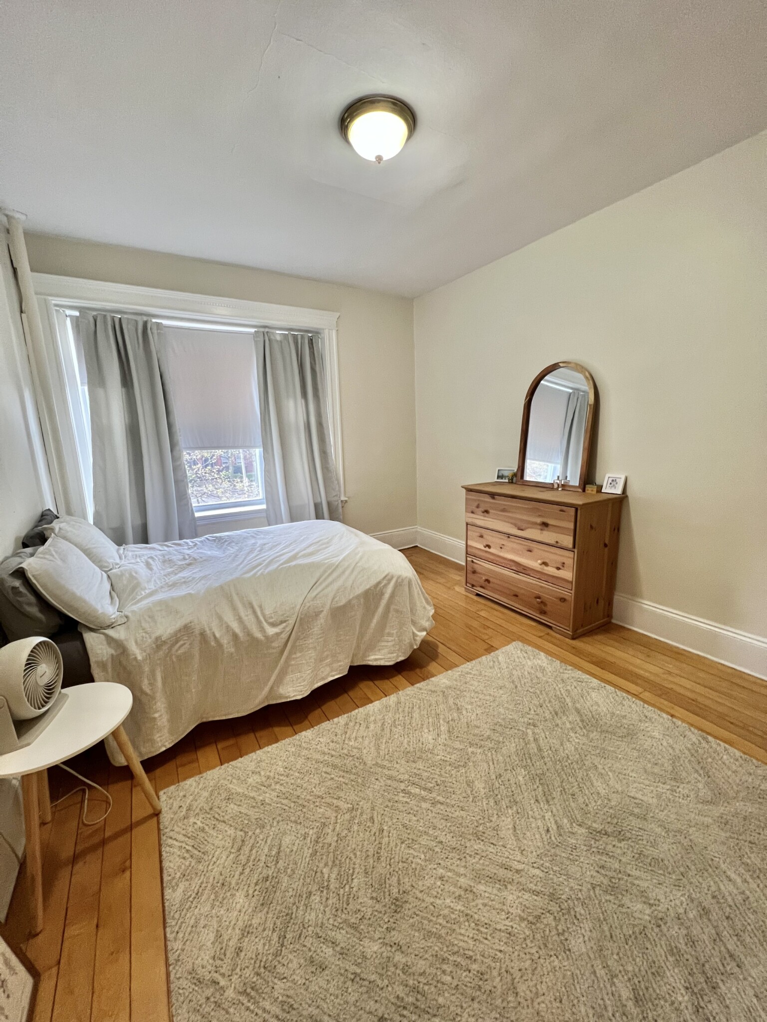 1822 Beacon St, Washington Square