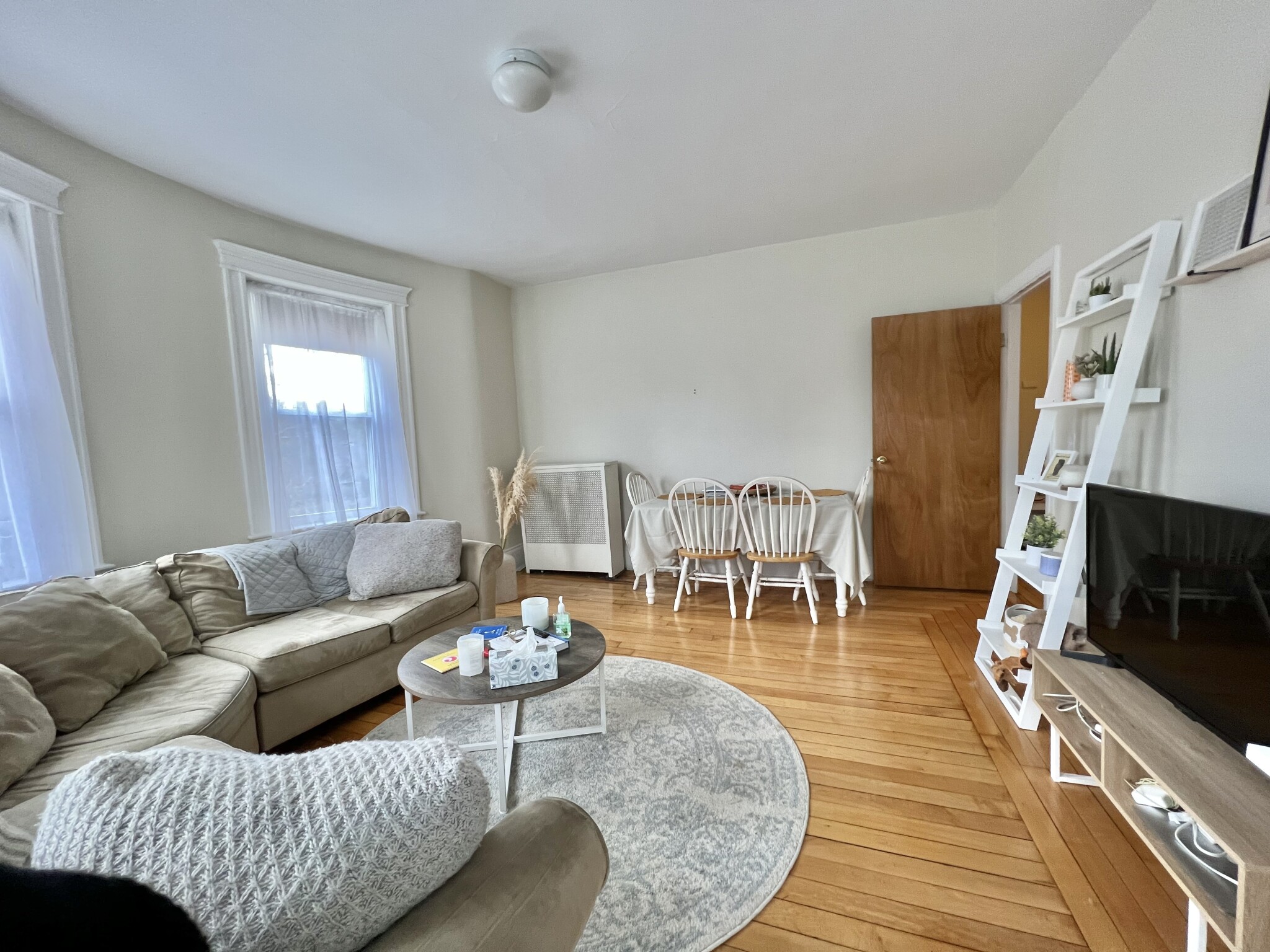 1822 Beacon St, Washington Square