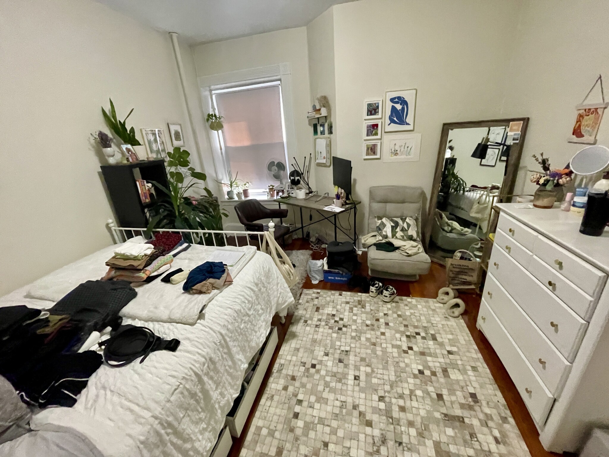 1595 Beacon St, Washington Square